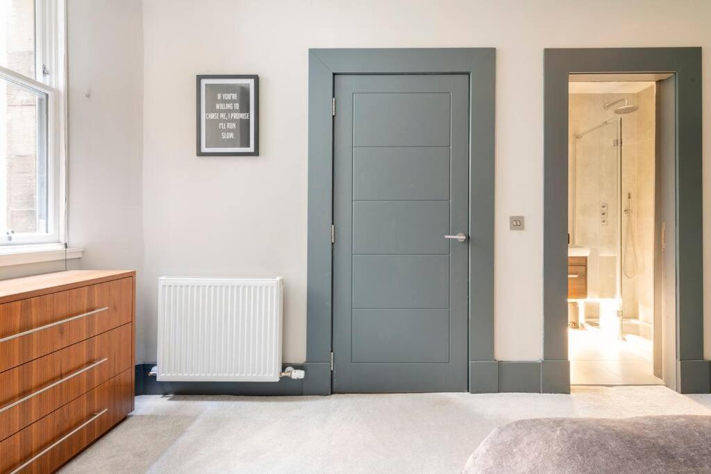 Immaculate 3 Bed With Private Entrance In Inverleith Apartment