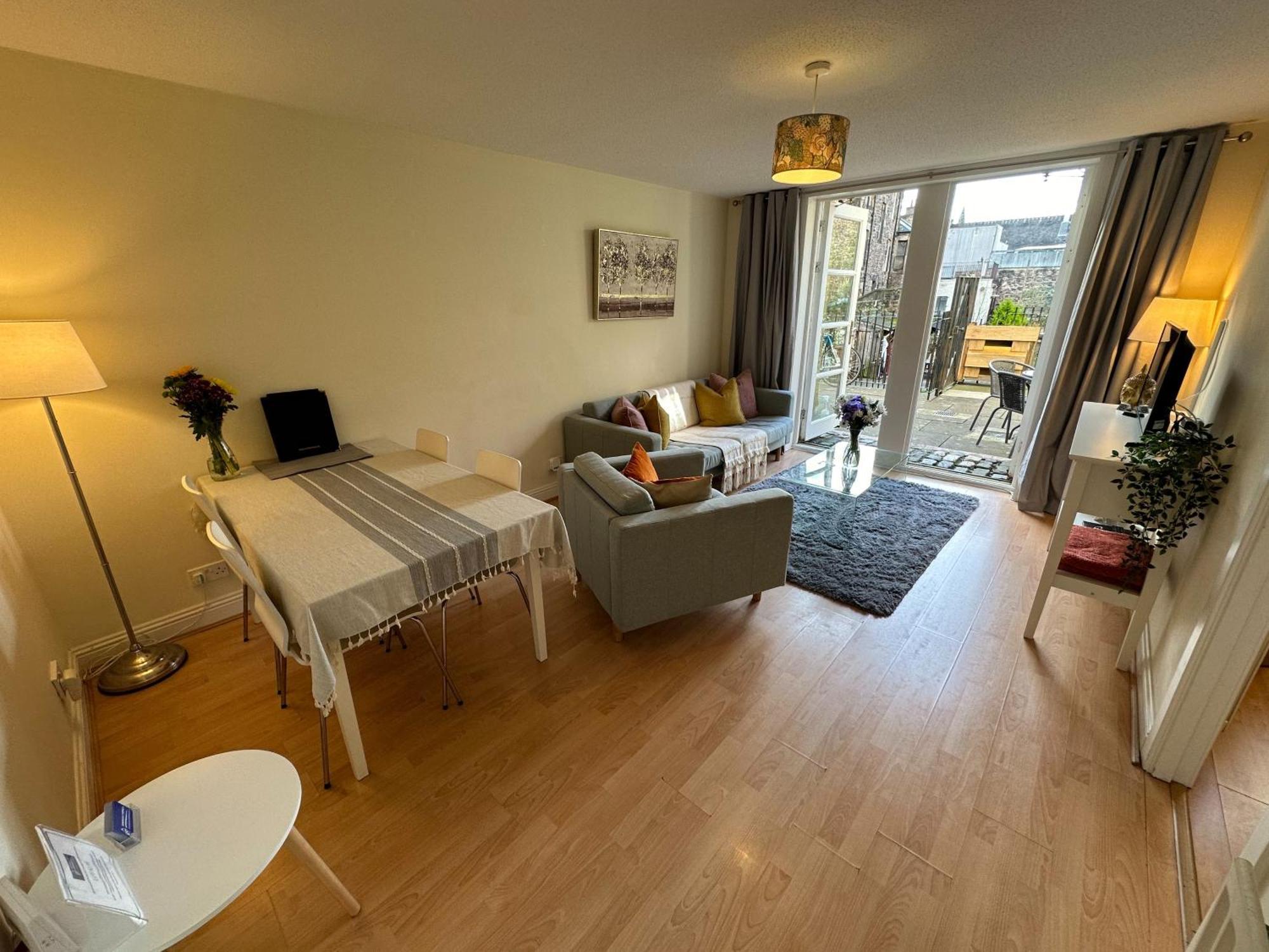 Apartment Castle Wynd Old Town EDI