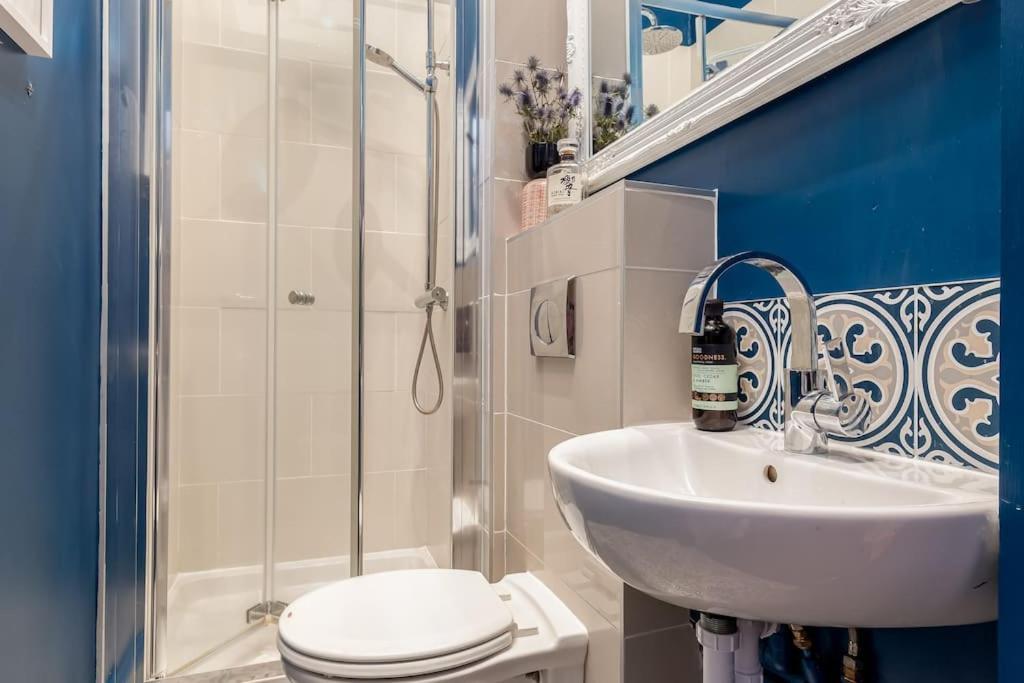 Apartment Beautiful Victorian Close To The Botanical Gardens, Free Parking!