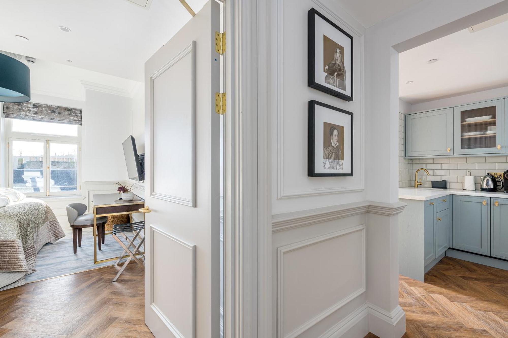 Righ Residences - George Street Aparthotel Edinburgh