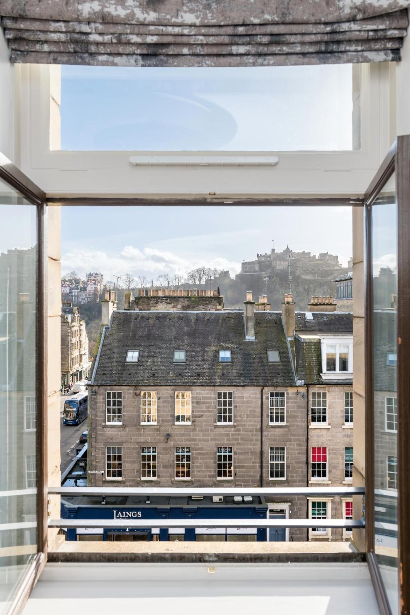 Righ Residences - George Street Aparthotel