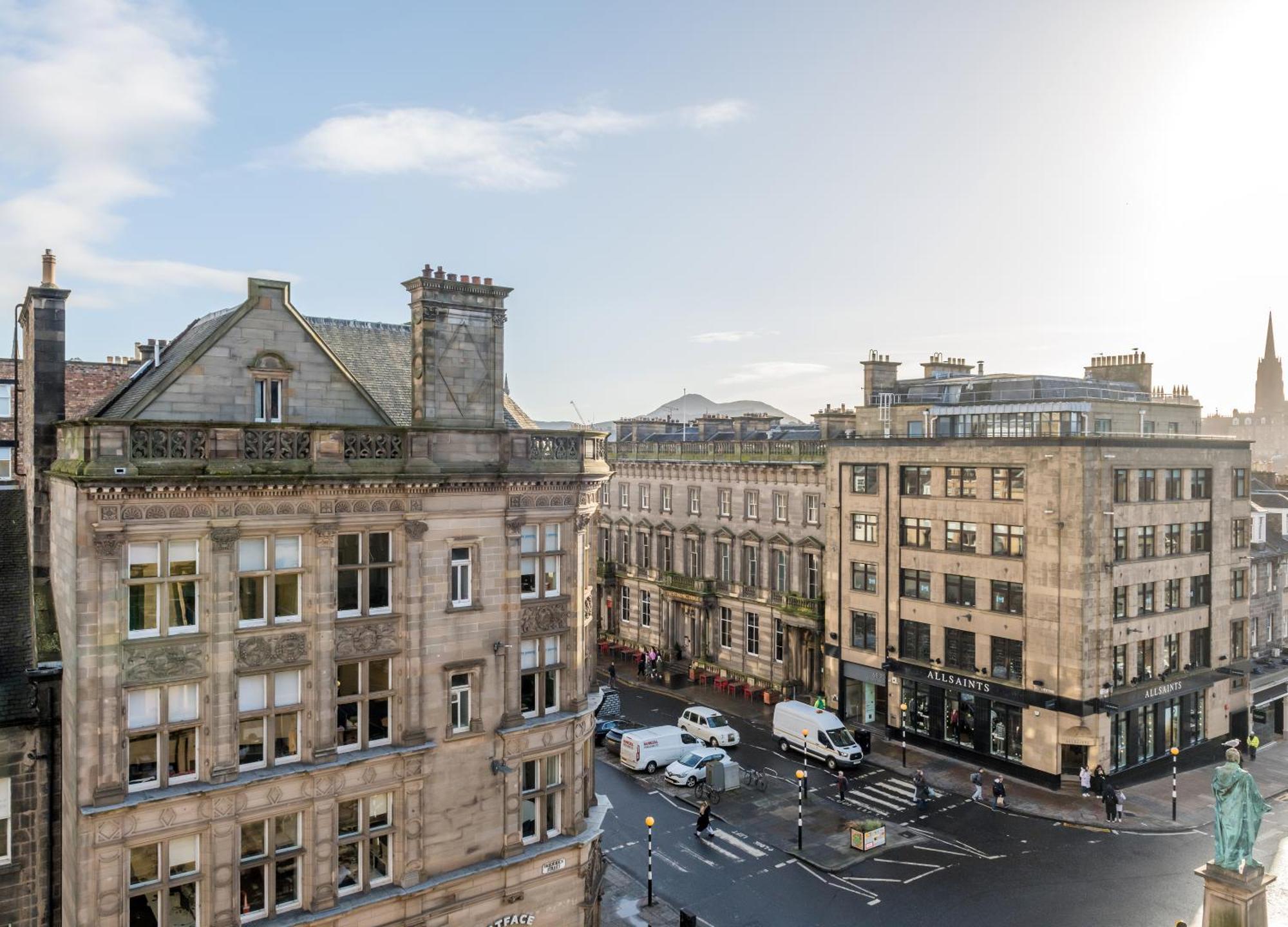 Righ Residences - George Street * Edinburgh