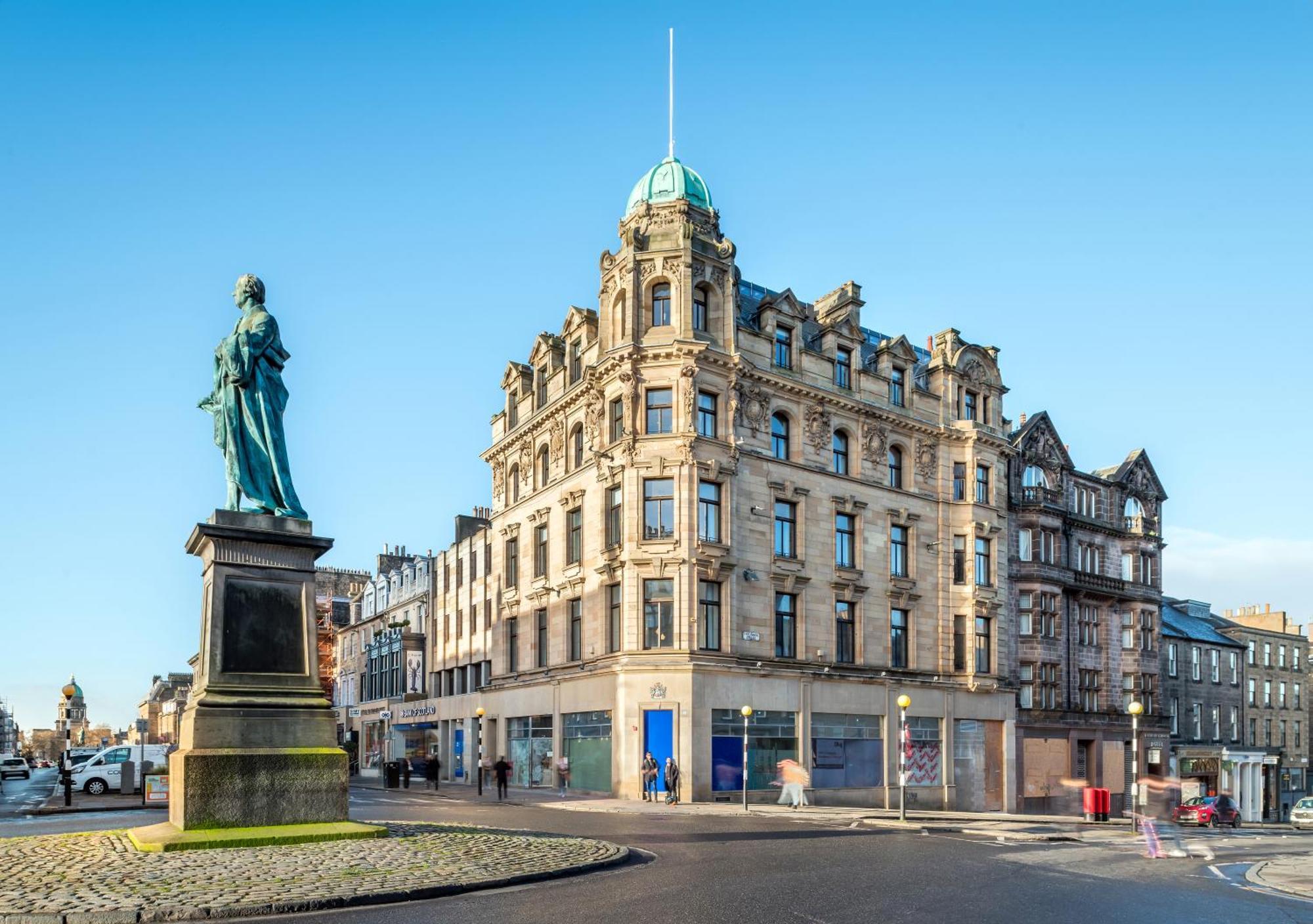 Righ Residences - George Street Aparthotel