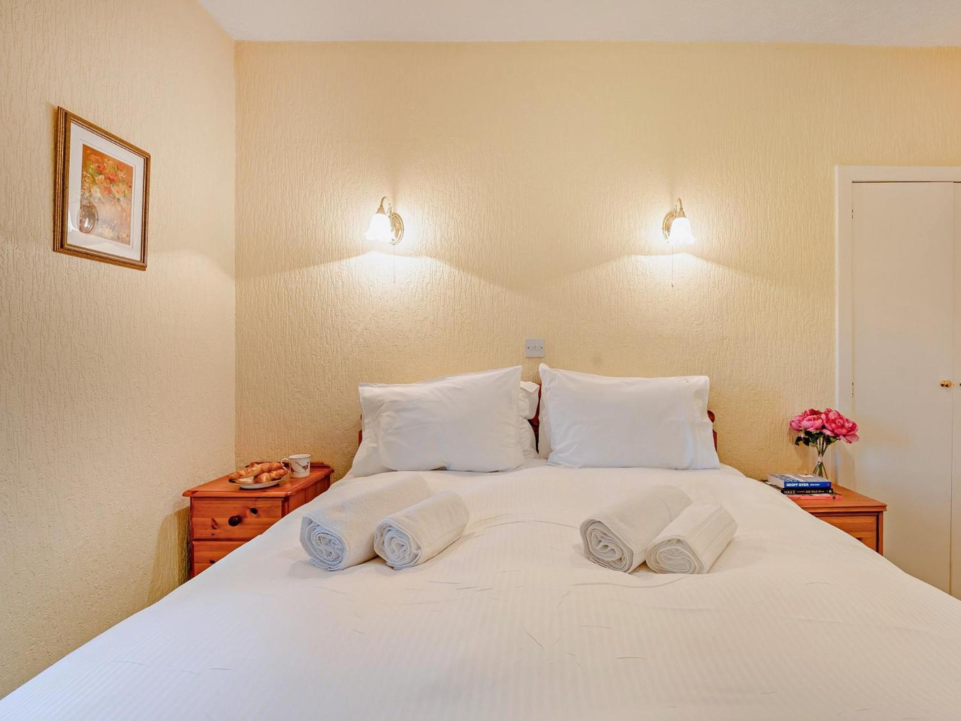 2 Bed In 53898 Holiday home *