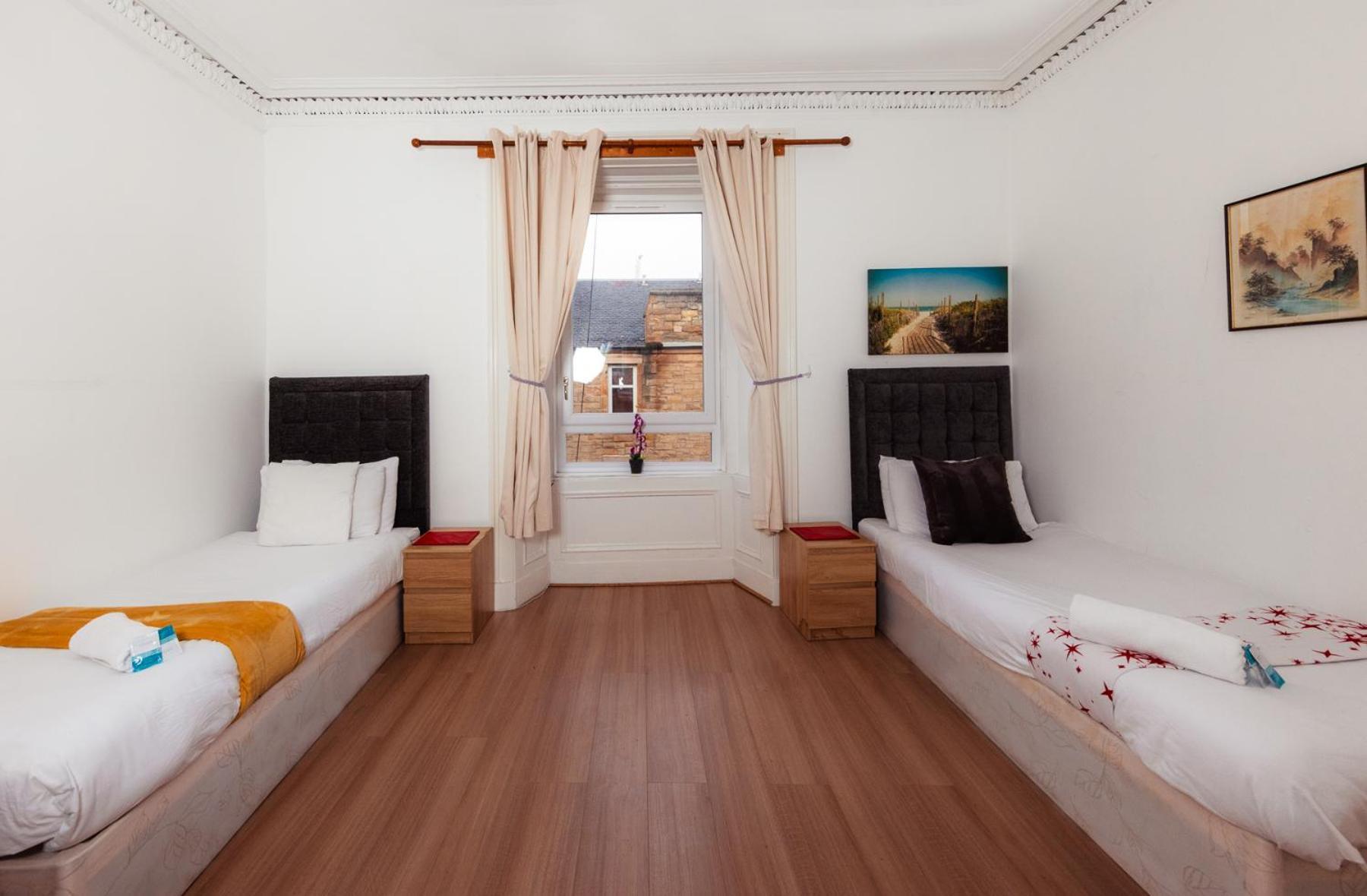 Desirable By The City Centre Apartment EDI