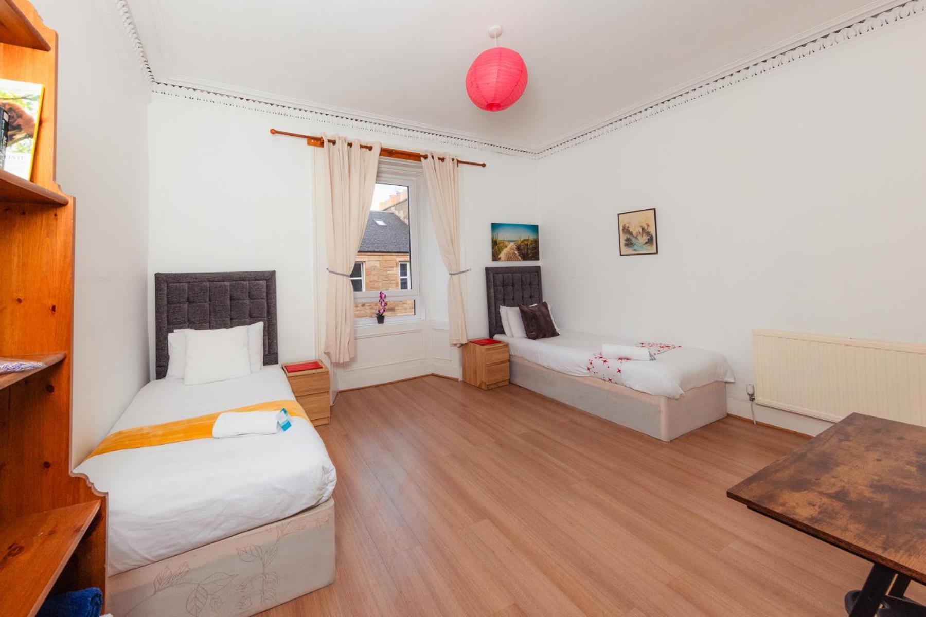 Desirable By The City Centre Apartment