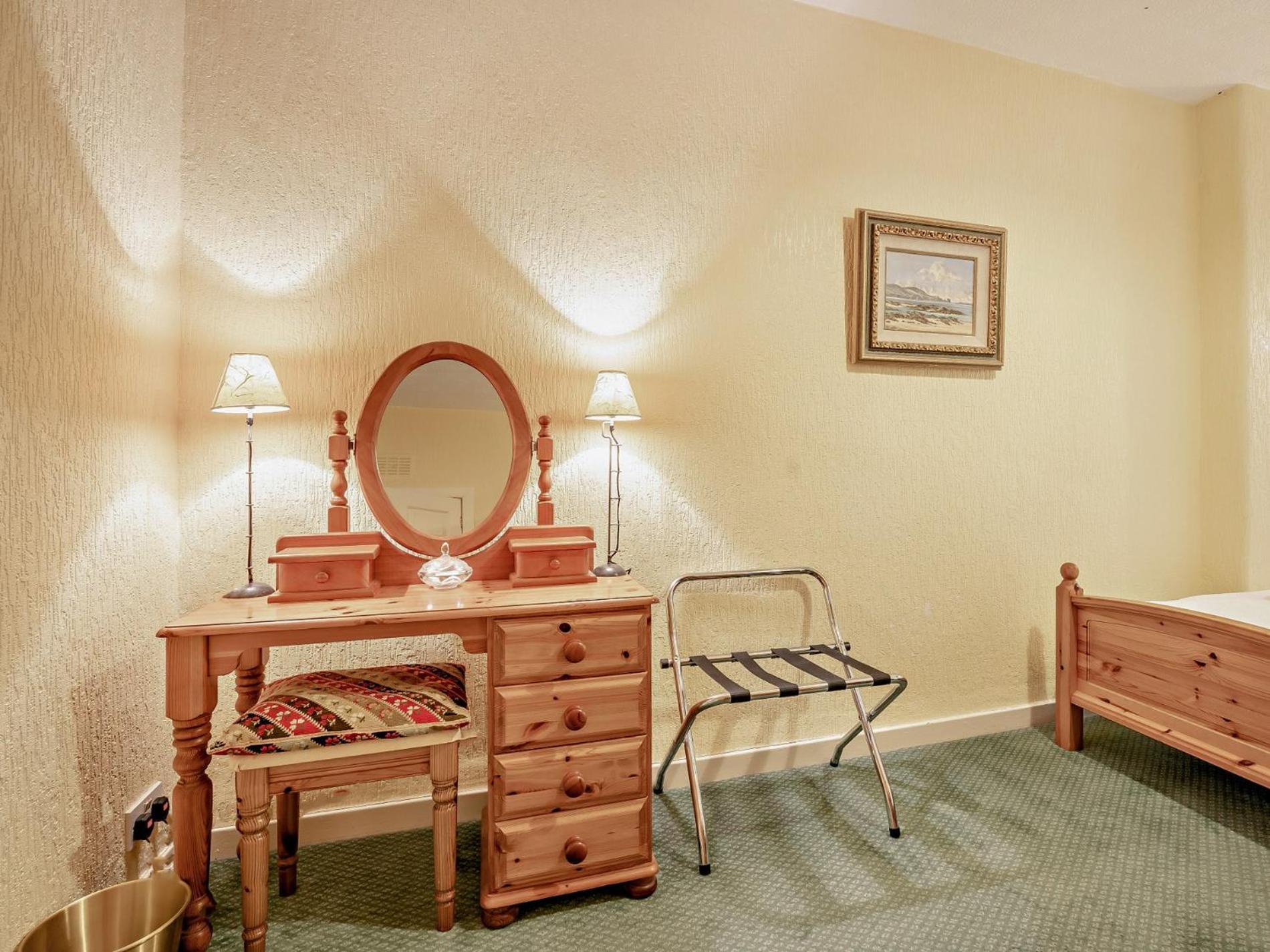 2 Bed In 53898 Holiday home *
