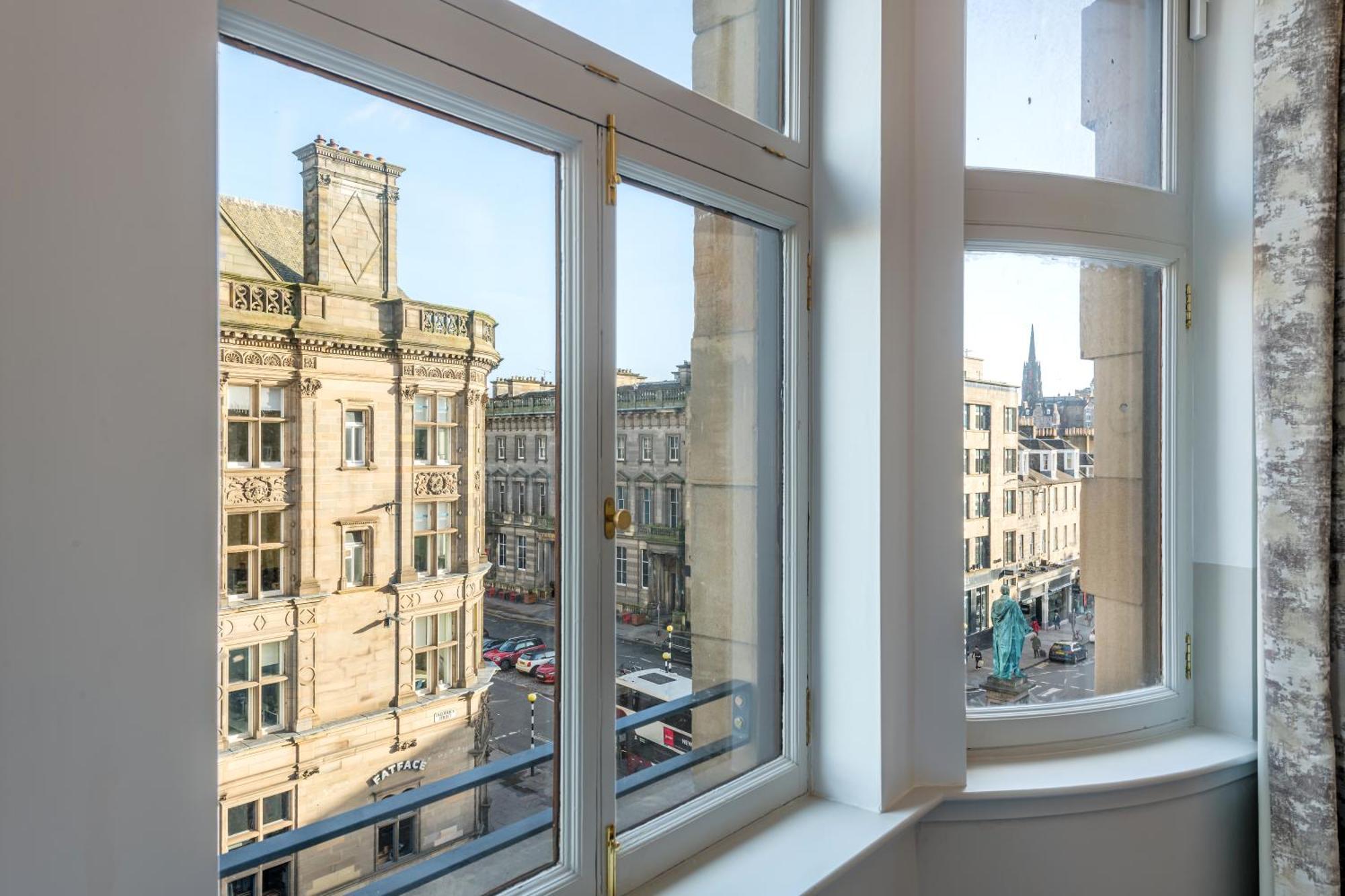 Righ Residences - George Street Aparthotel Edinburgh