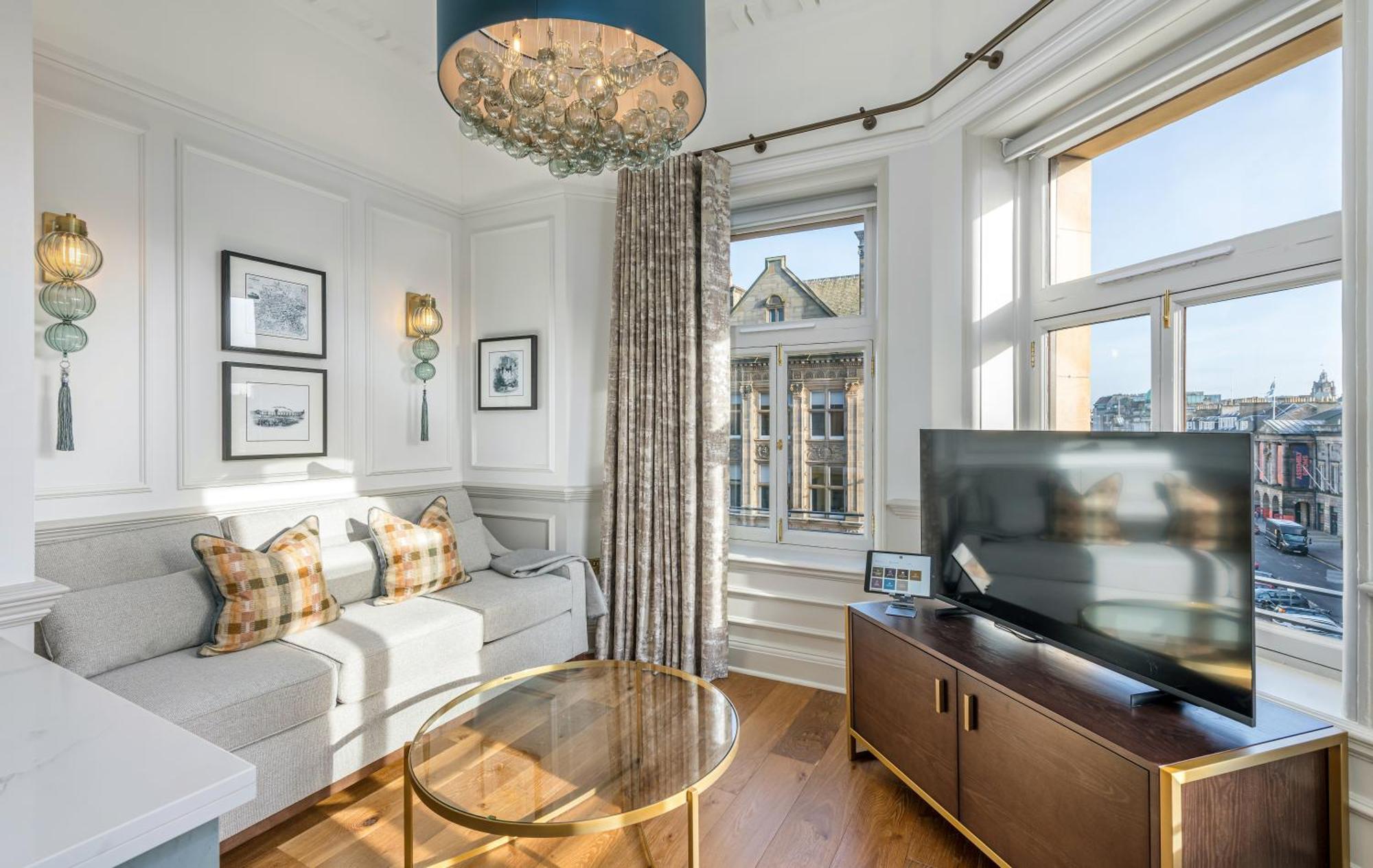 Righ Residences - George Street Aparthotel