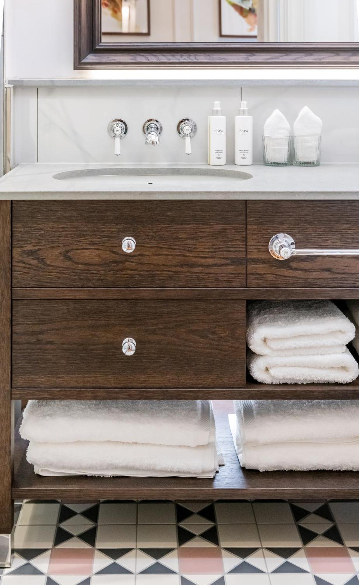 Righ Residences - George Street Aparthotel Edinburgh