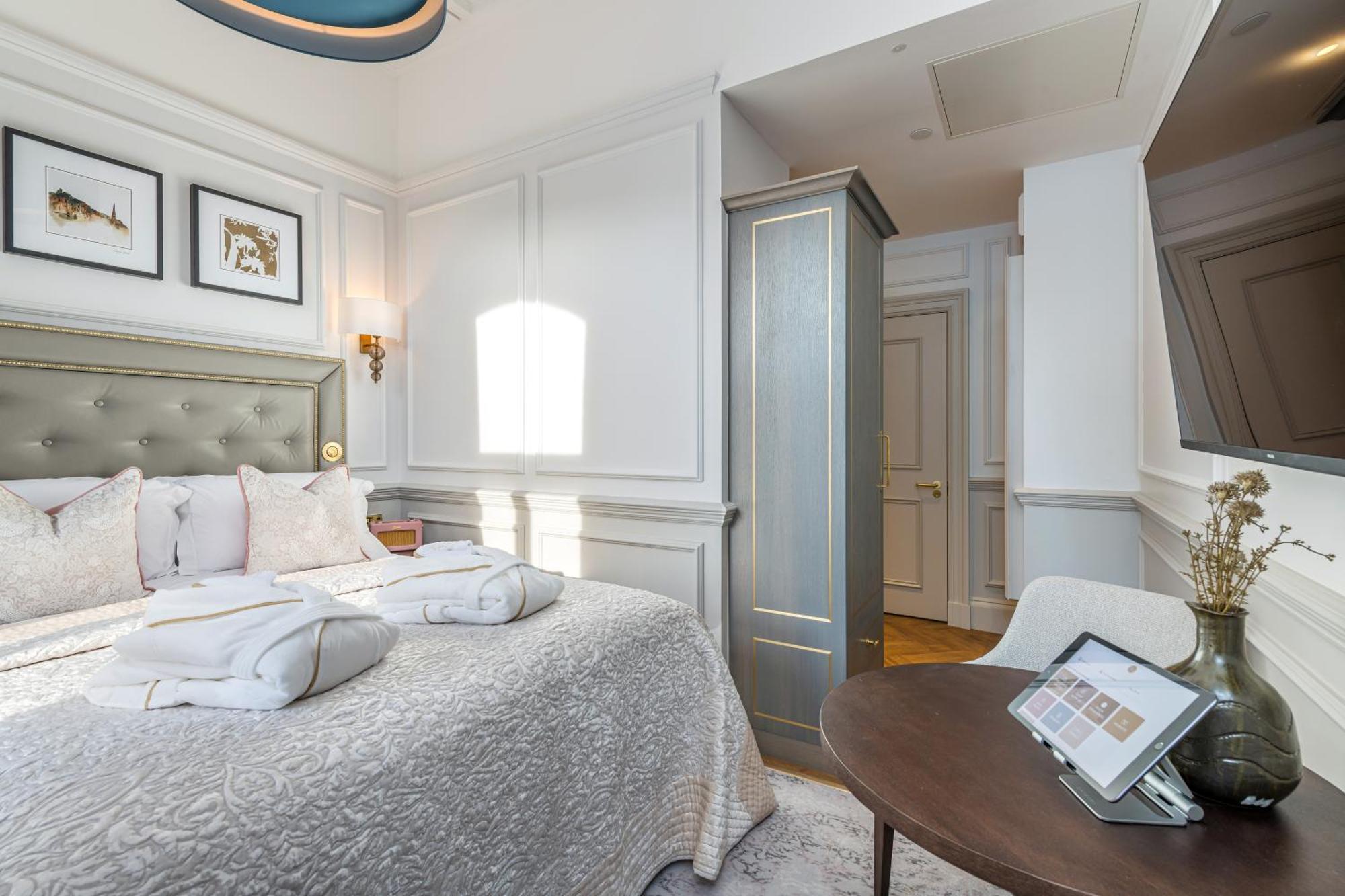 Righ Residences - George Street * Edinburgh