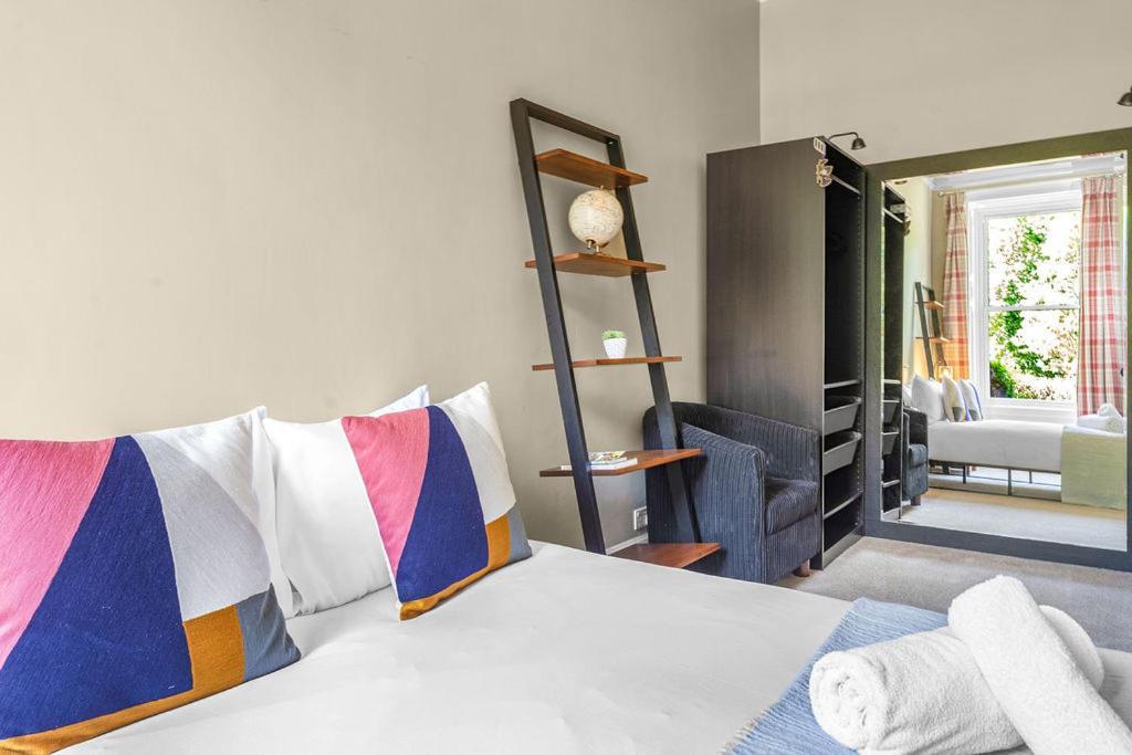 Stylish Elegance In City's Heart Apartment Edinburgh