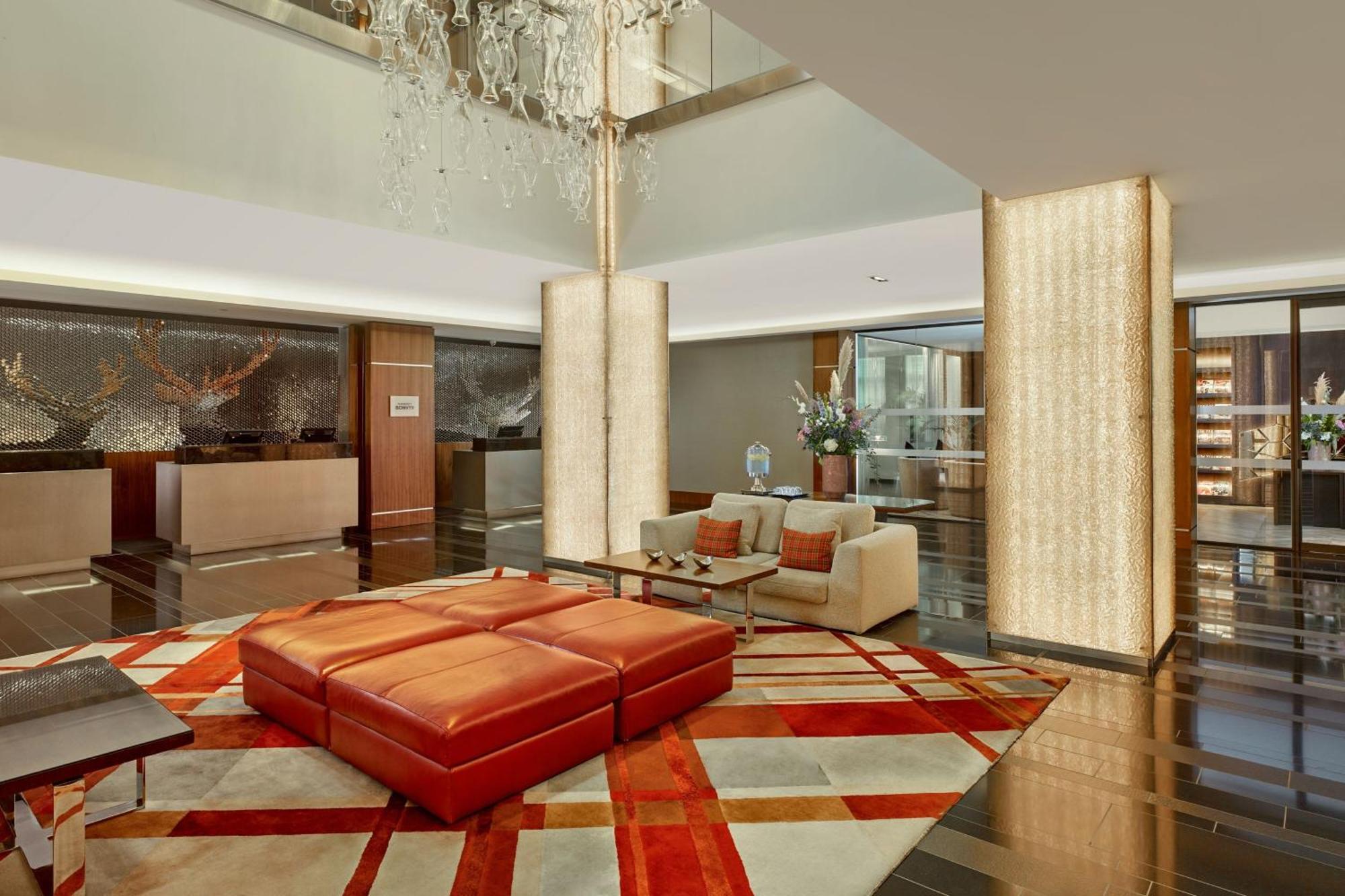 Sheraton Grand & Hotel 5*