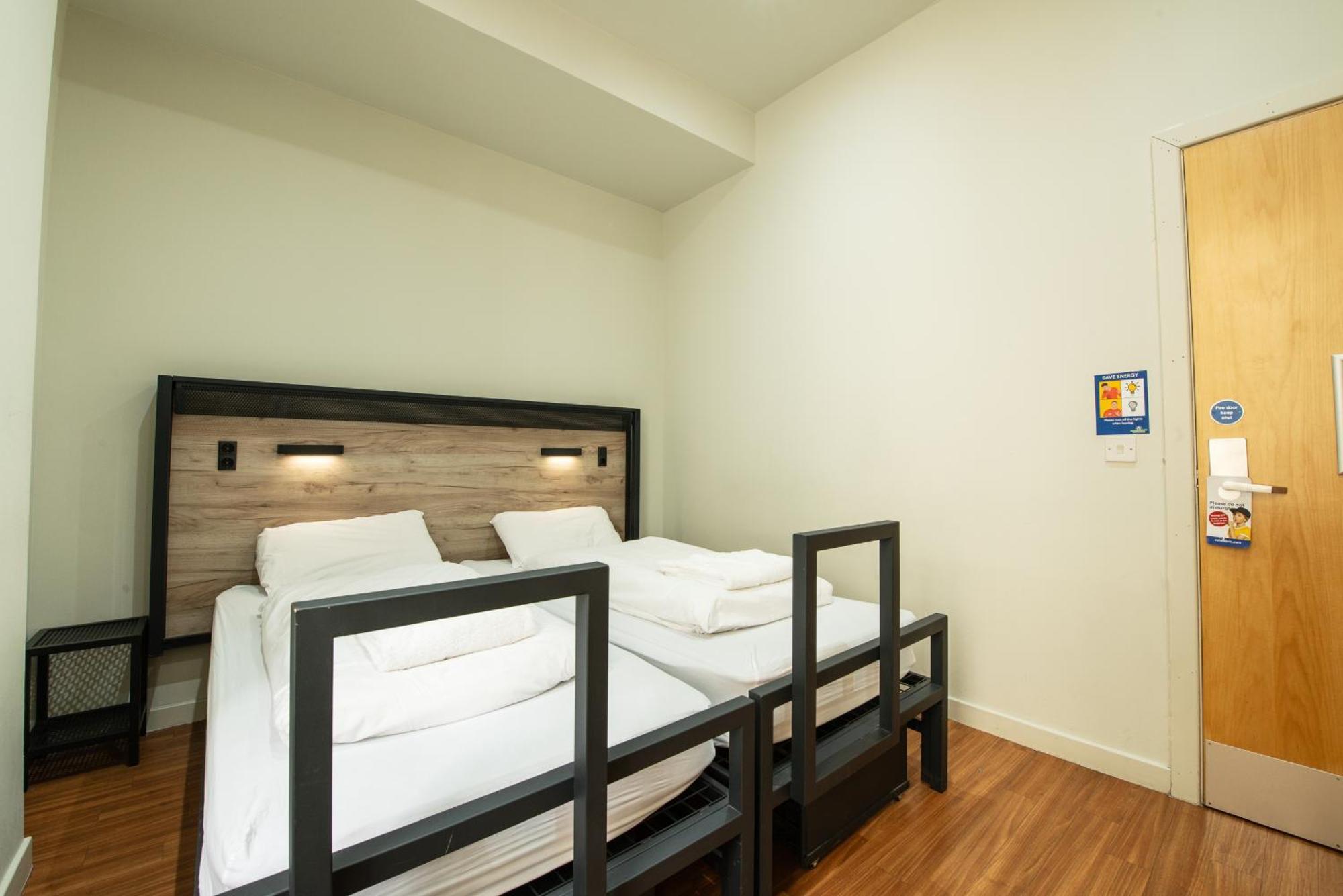 Hostel A&o