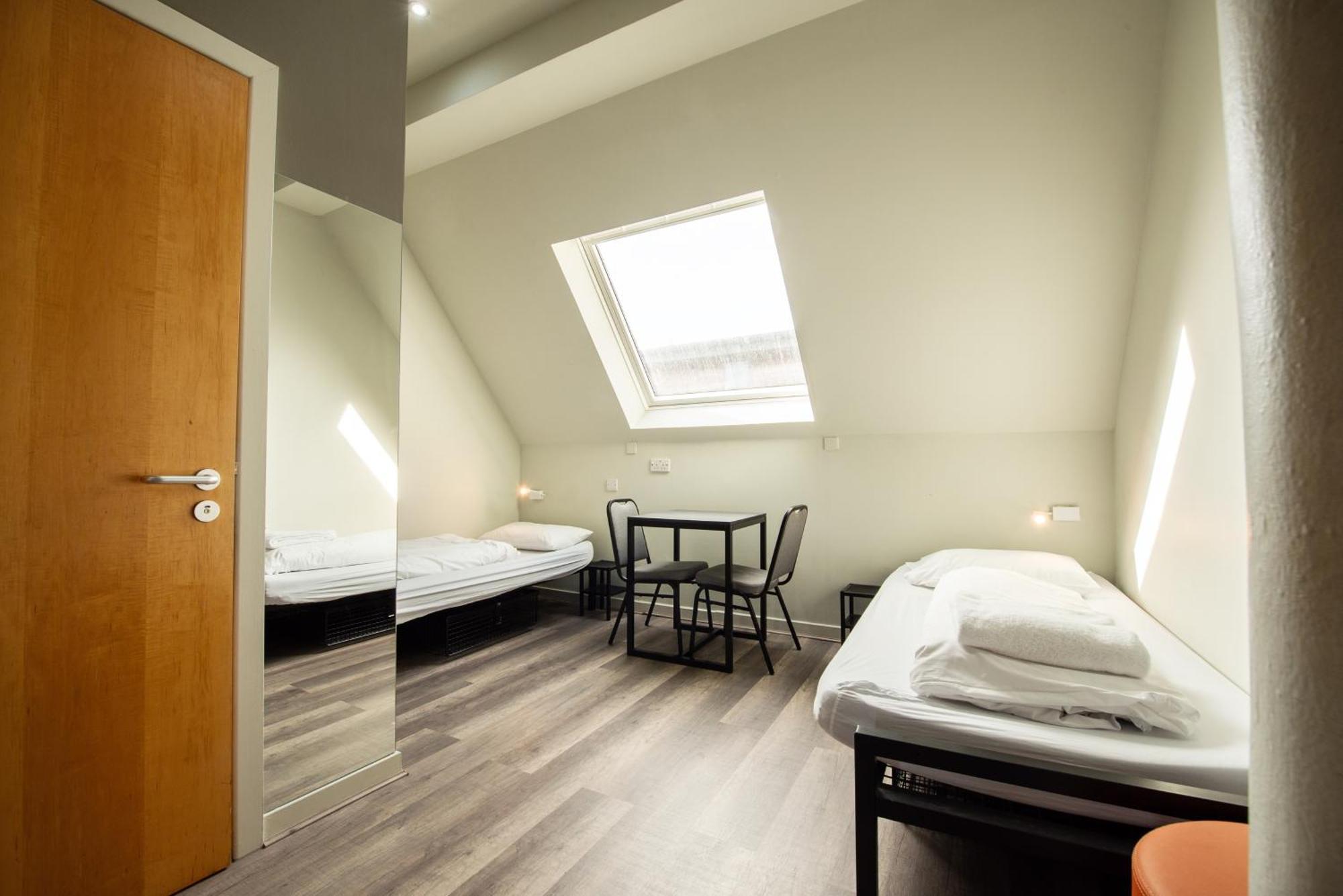 Hostel A&o