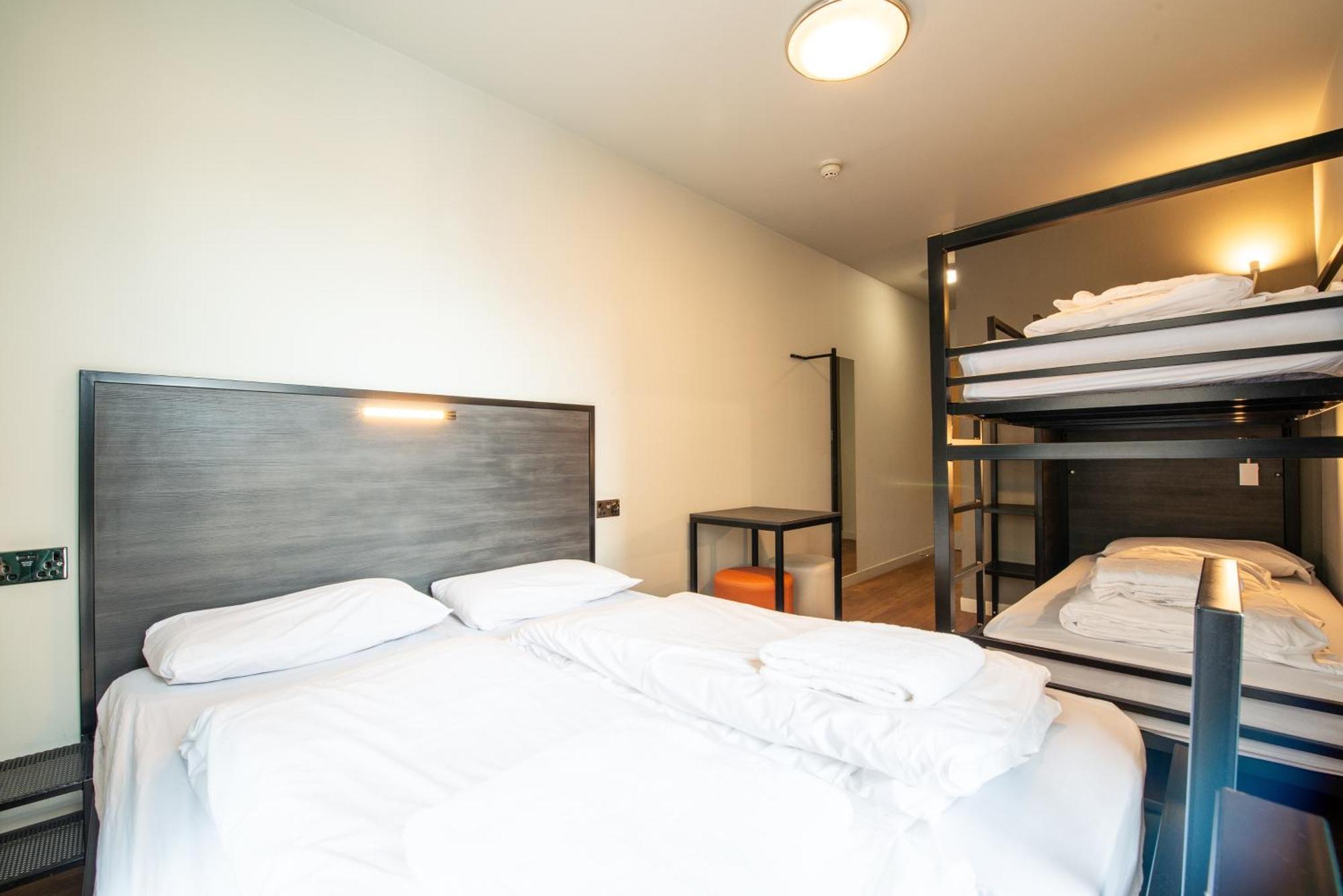 Hostel A&o *