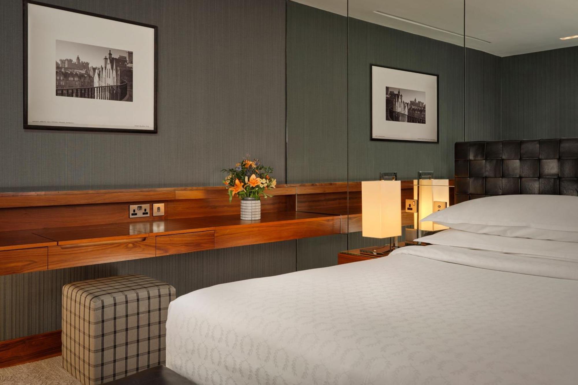 Sheraton Grand & 5*