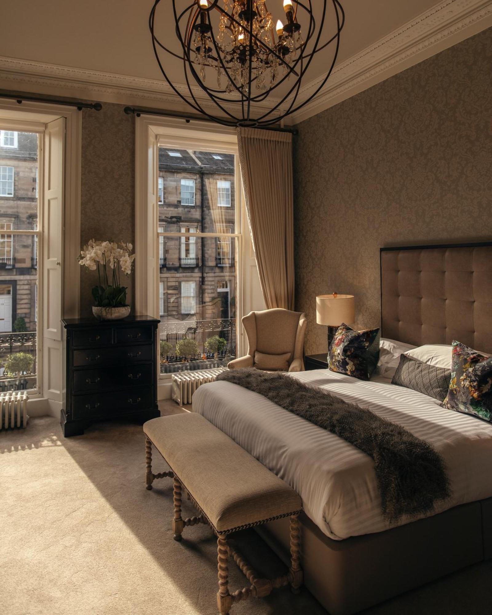 Nira Caledonia Edinburgh