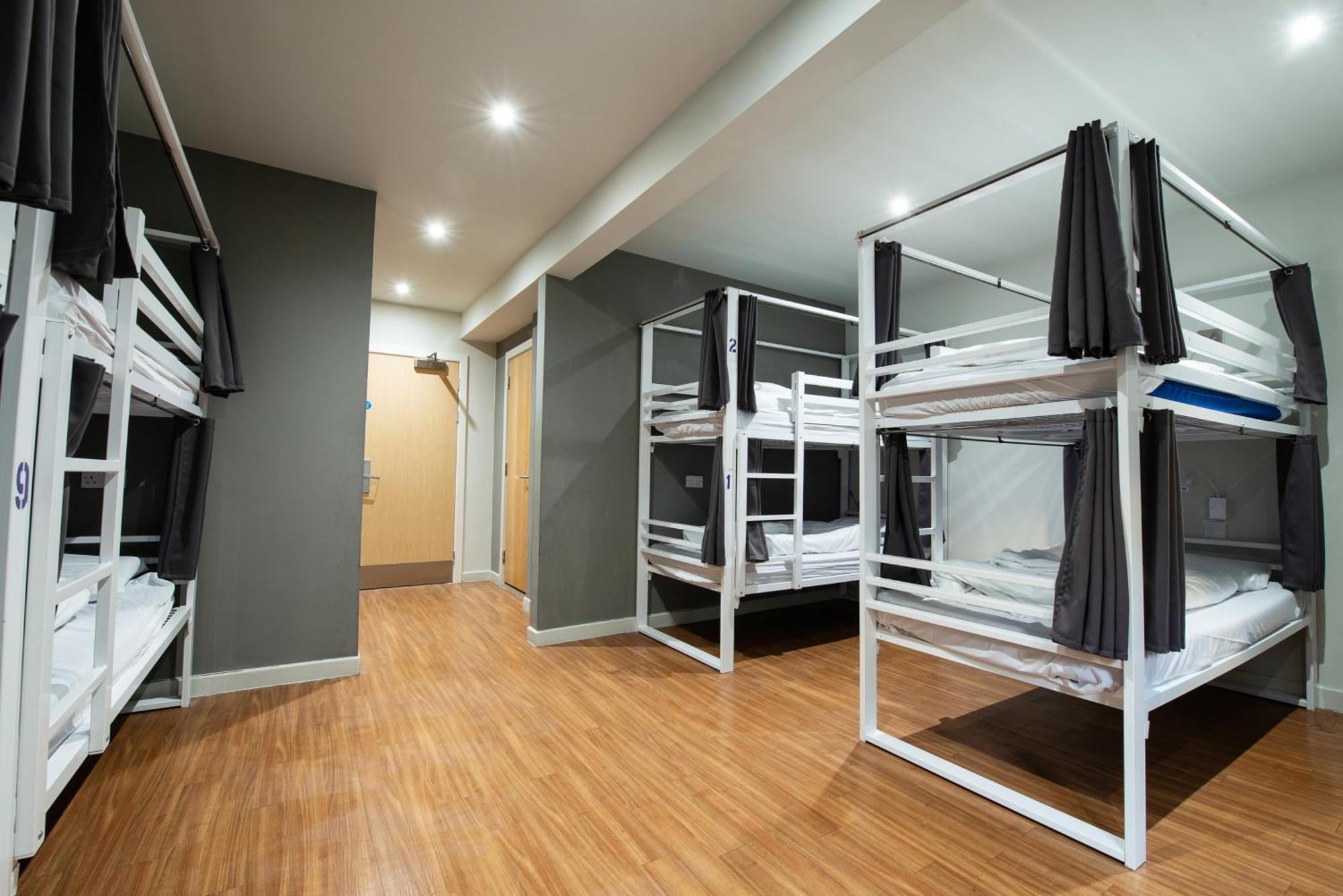 Hostel A&o