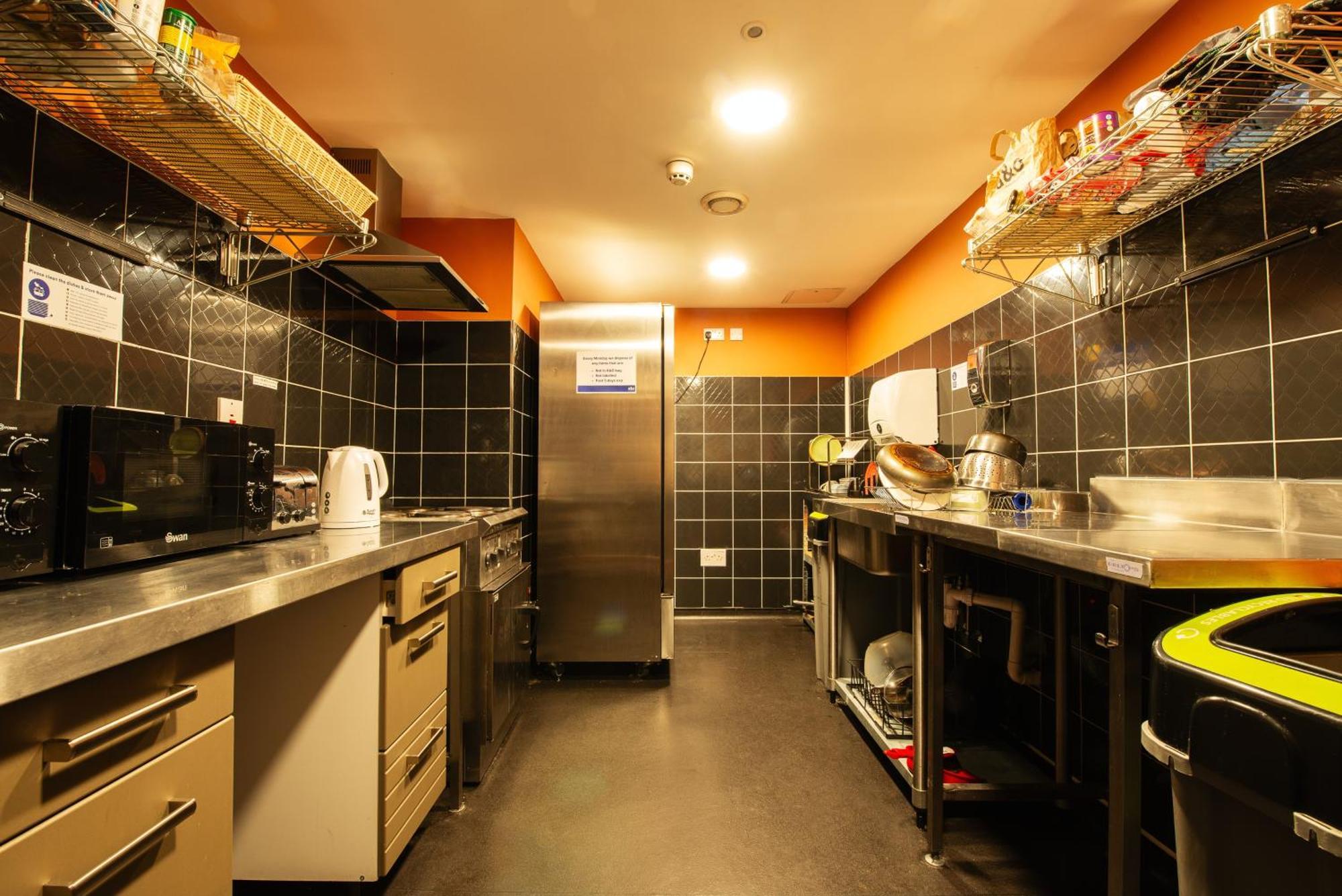 Hostel A&o