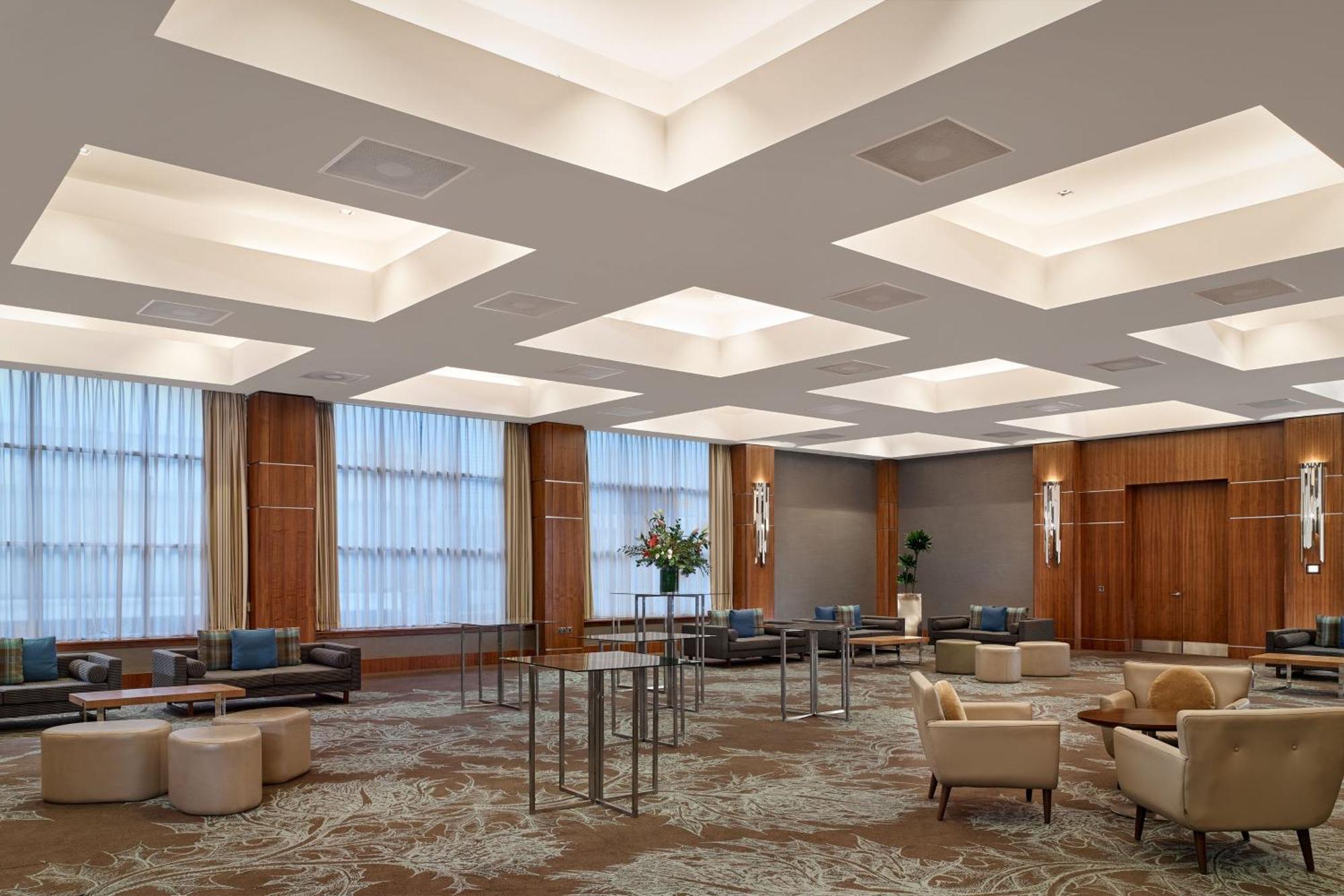 Sheraton Grand & Hotel