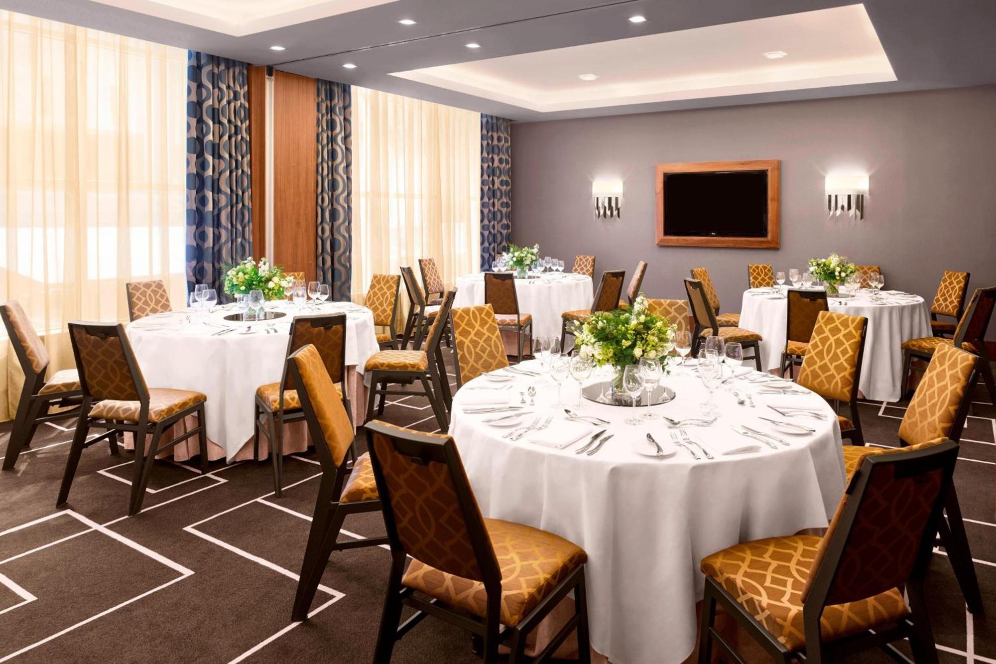 Sheraton Grand & Hotel 5*
