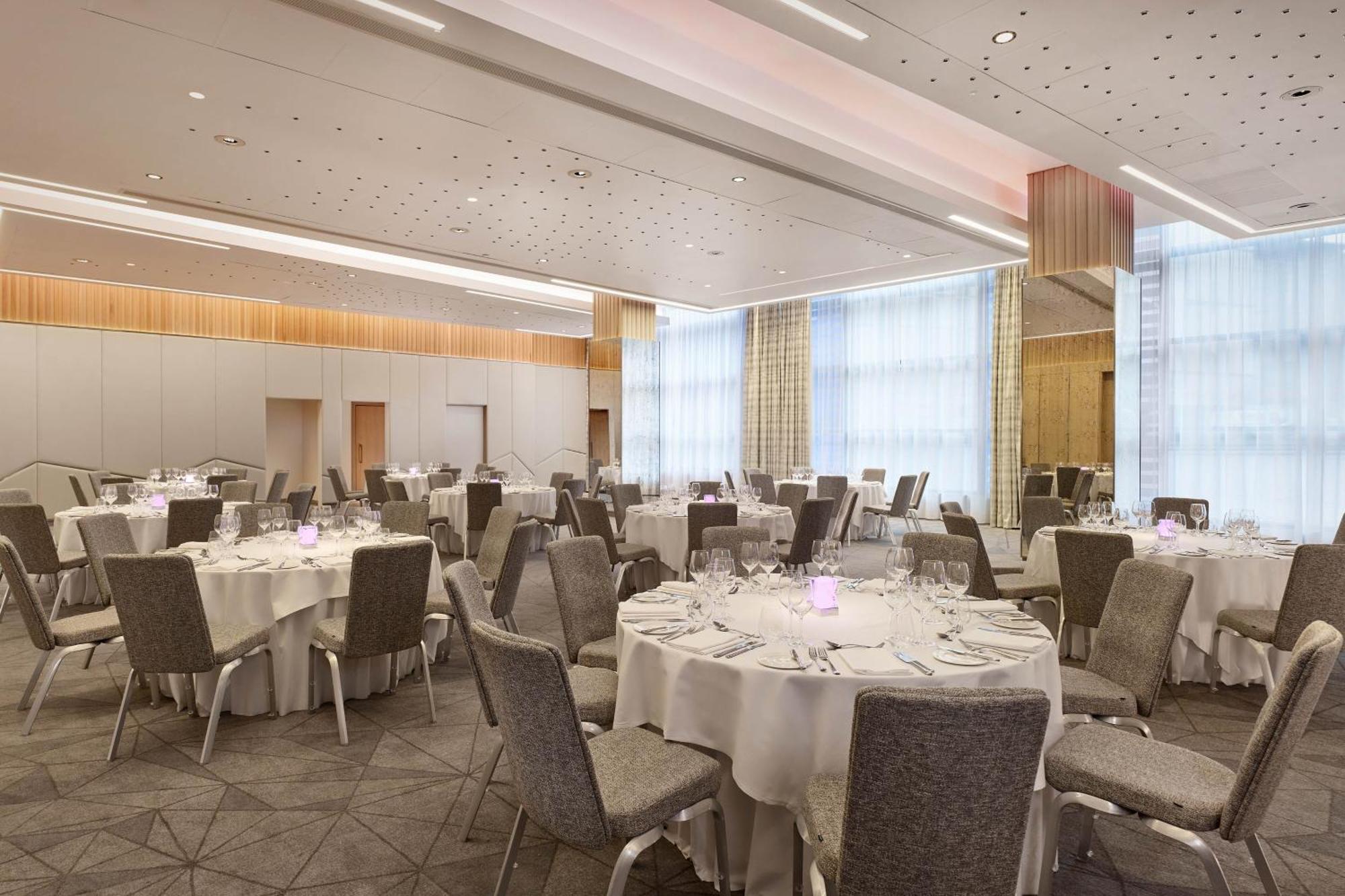 Hotel Sheraton Grand & 5*