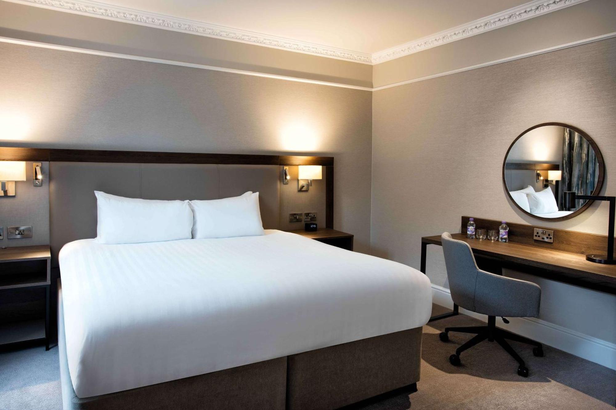Hotel Hilton Carlton 4*