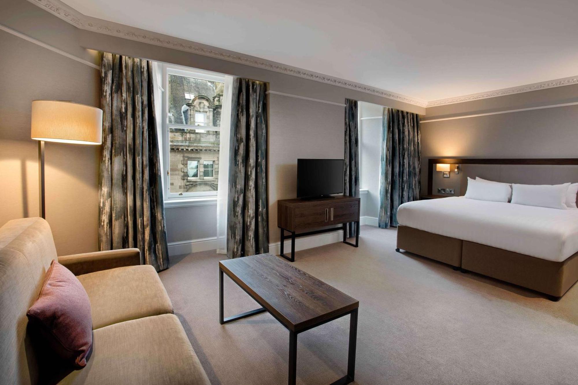Hotel Hilton Carlton 4*