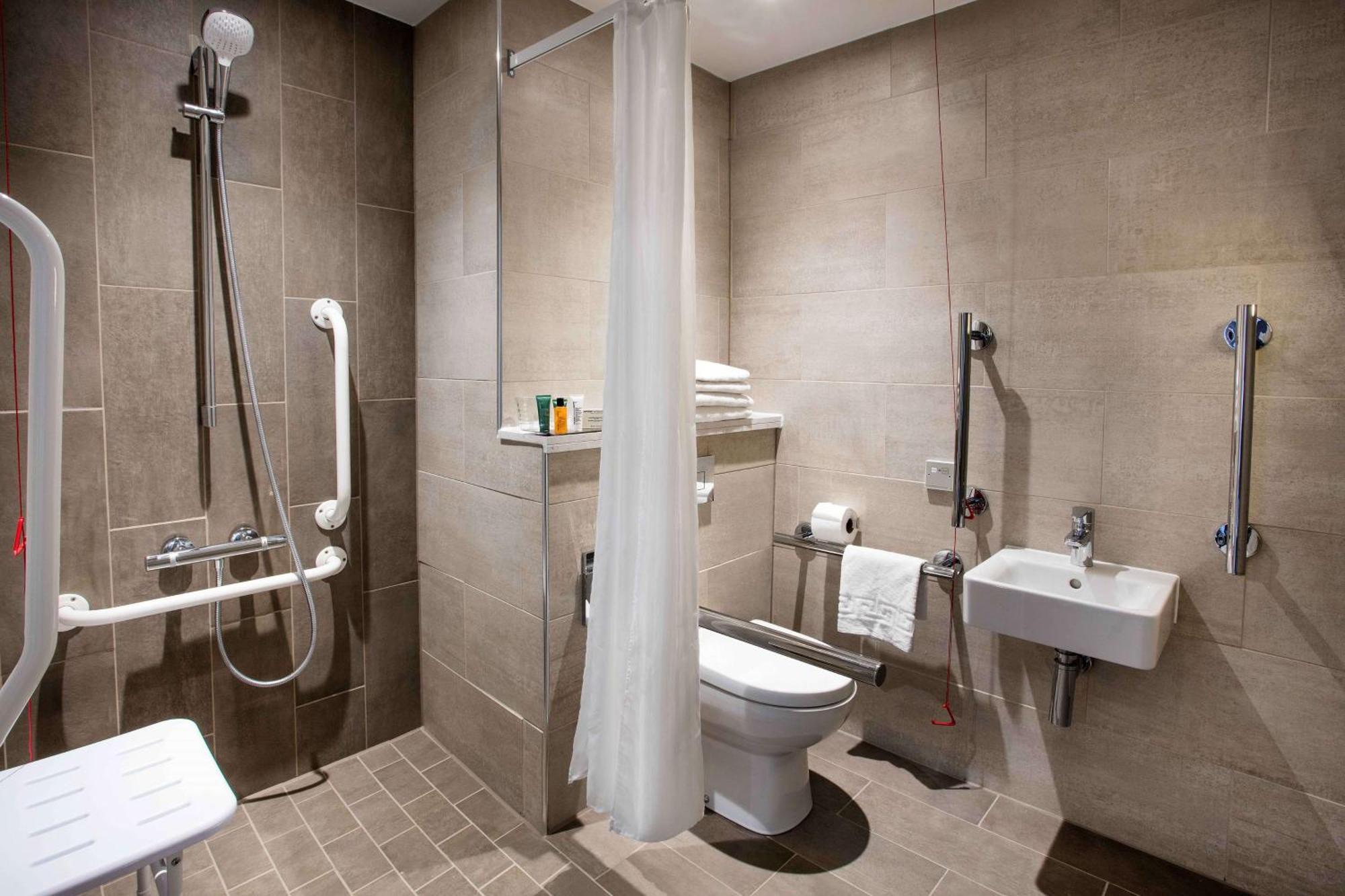 Hotel Hilton Carlton 4*