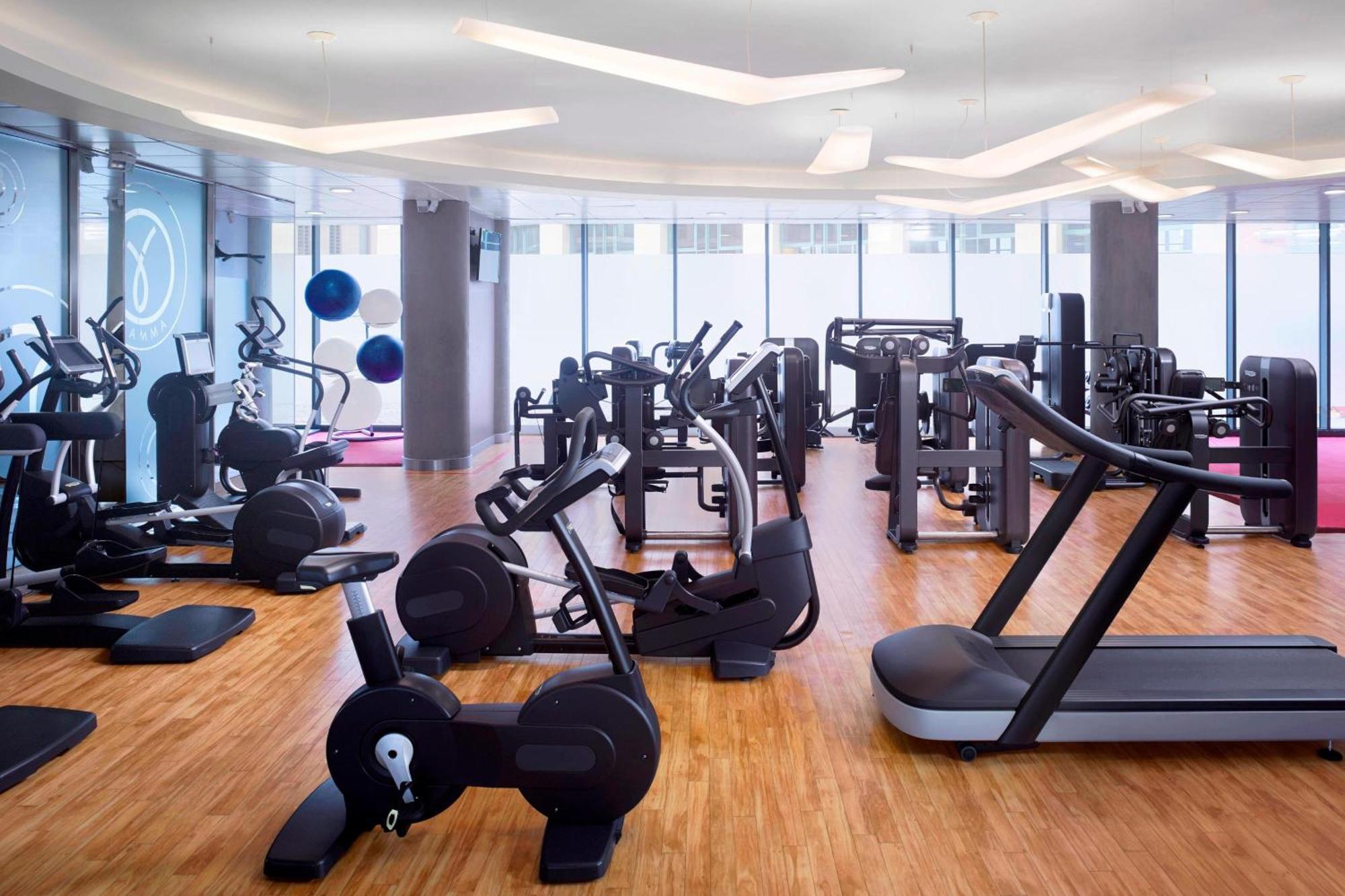 Sheraton Grand & 5*