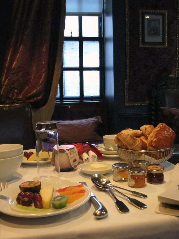 The Witchery By The Castle 5*