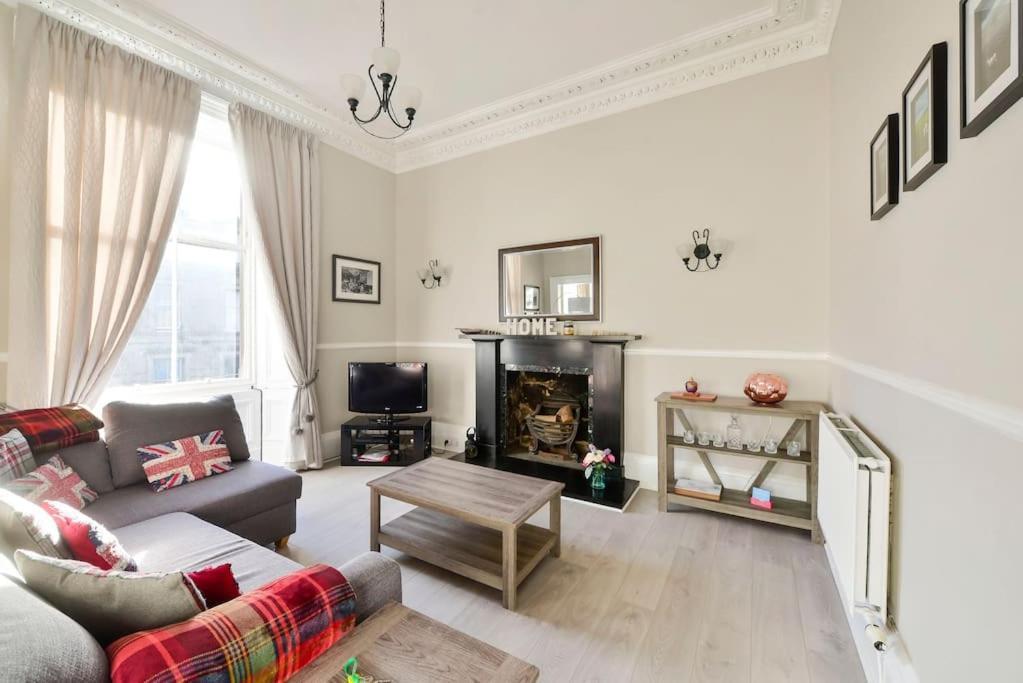 George Iv Bridge - Superbly Located 3 Bedroom! * EDI