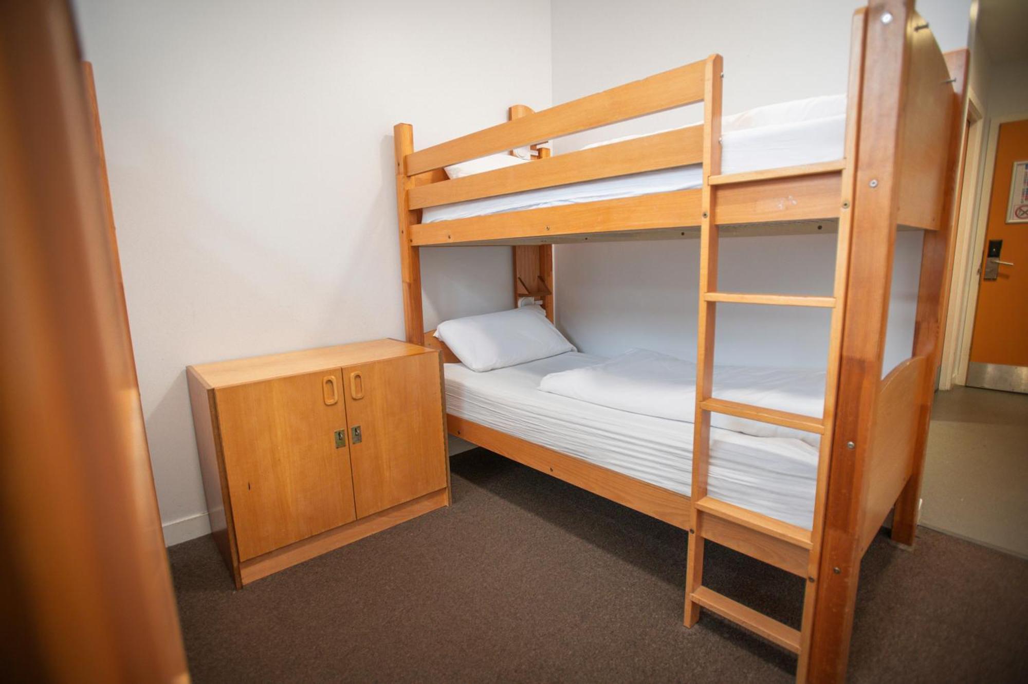 Edinburgh Central Accommodation Hostel *