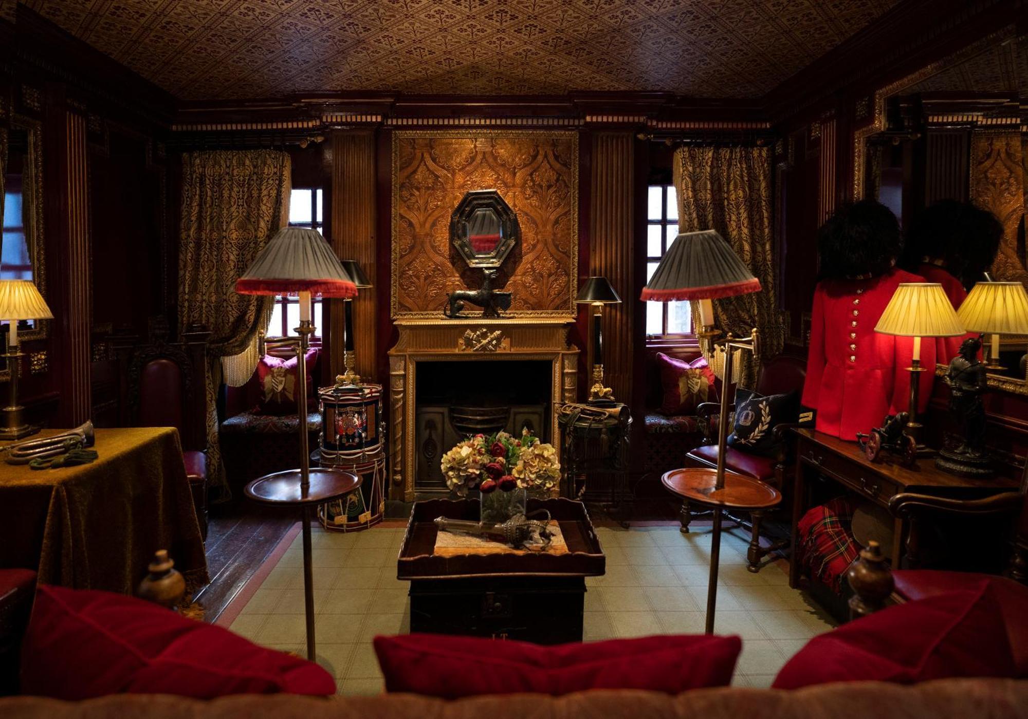 The Witchery By The Castle Hotel