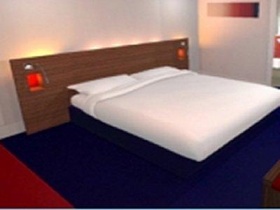 Travelodge Queen Street Hotel