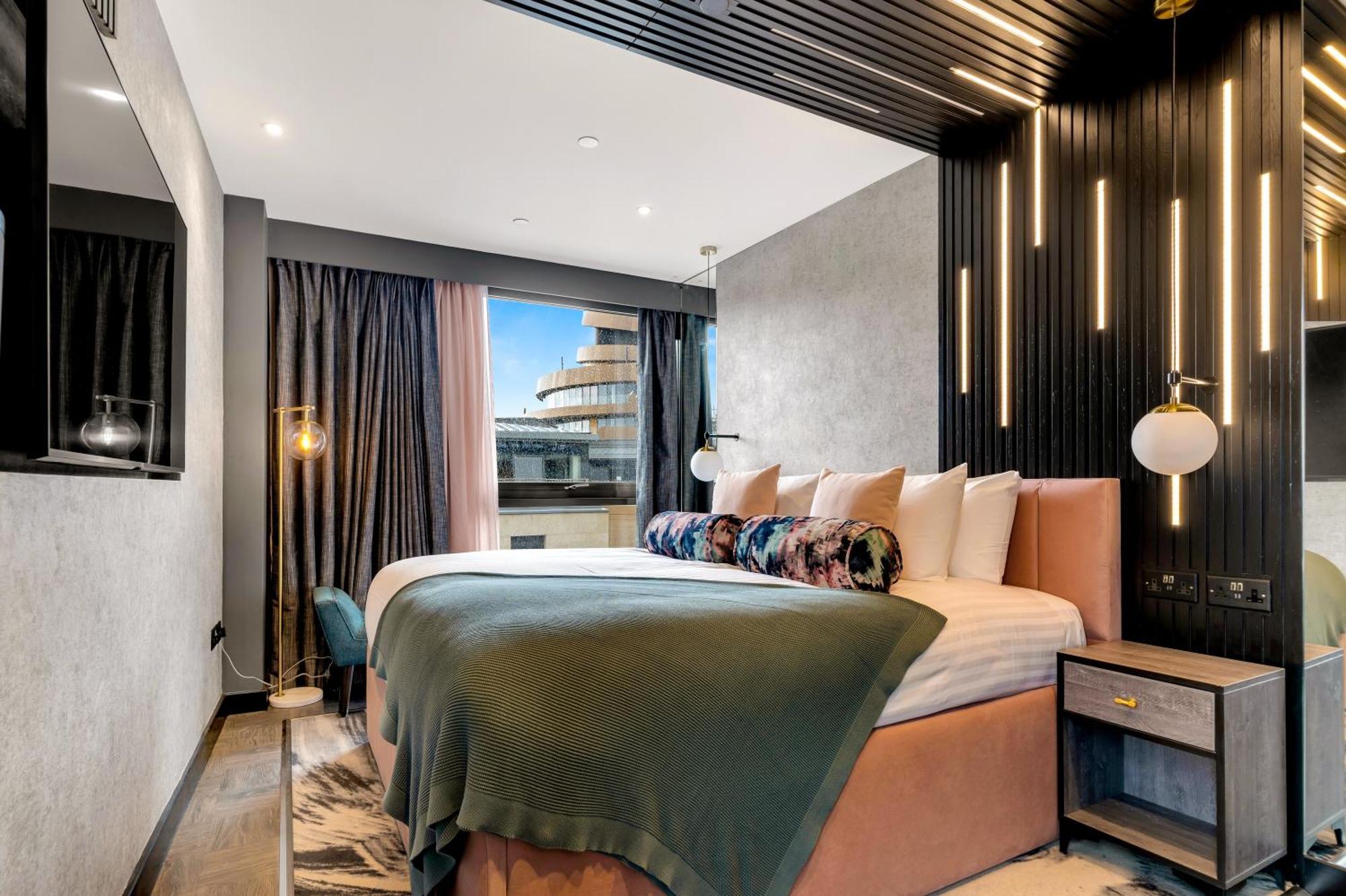 Aparthotel Roomzzz *