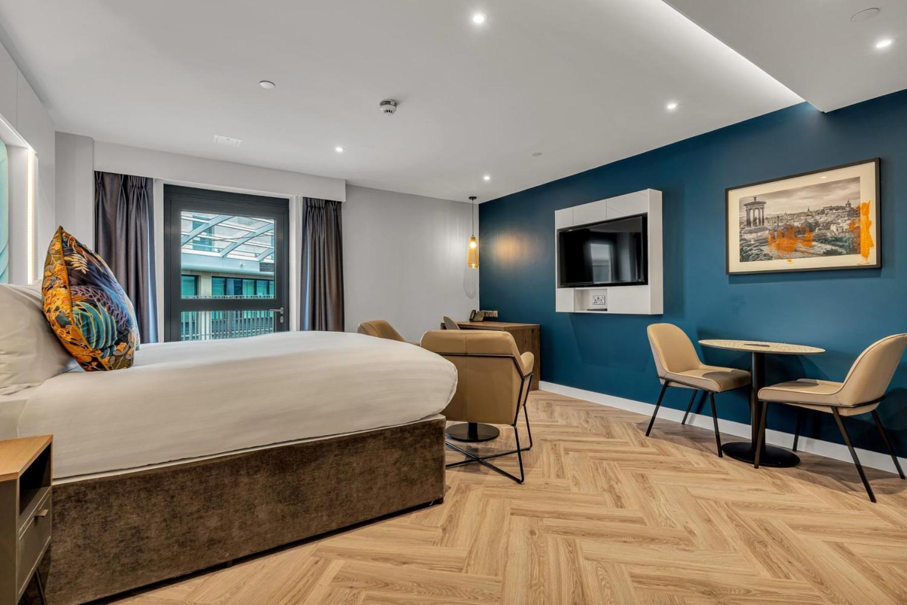 Roomzzz Aparthotel *