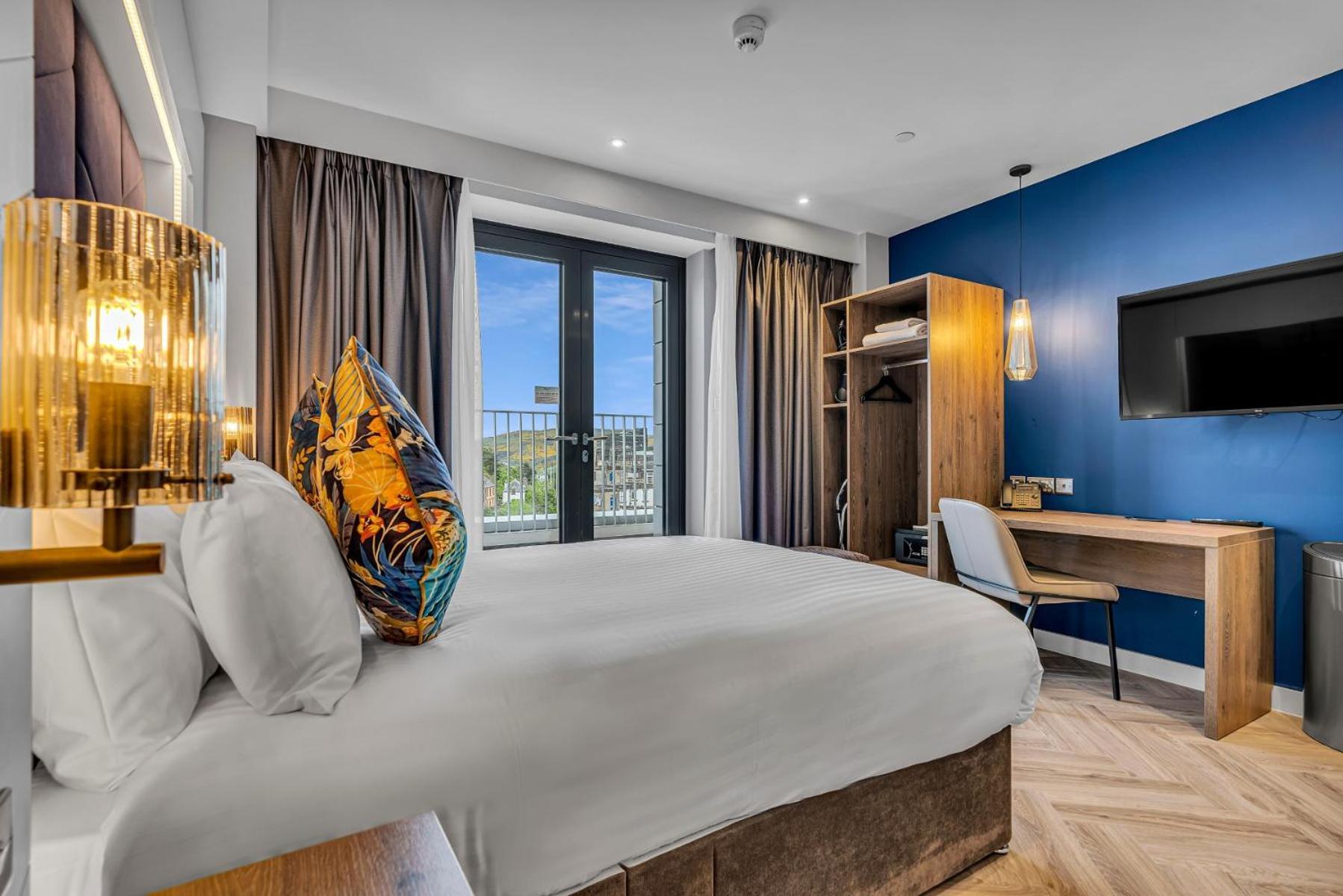 Roomzzz Aparthotel *