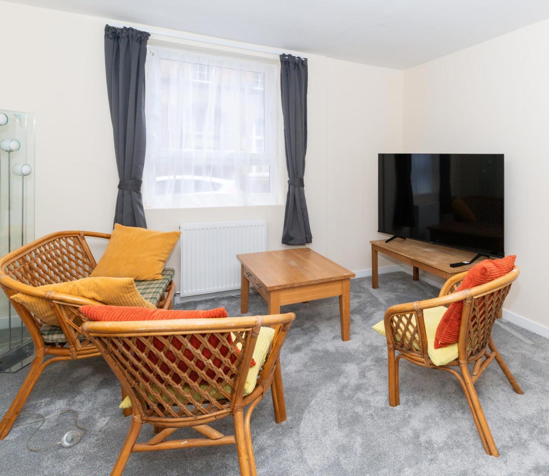 Apartment Brilliantly Located 2bd Flat Heart Of Edinburgh! Edinburgh