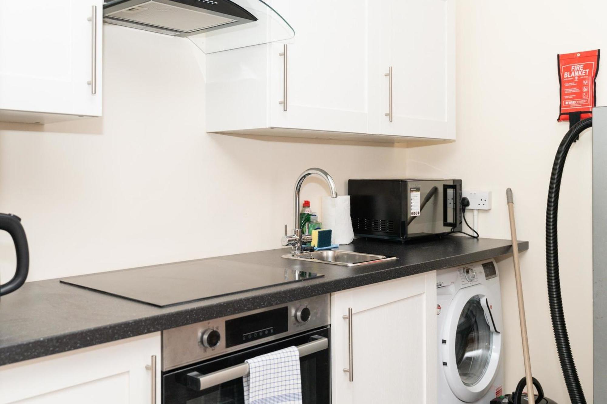 Brilliantly Located 2bd Flat Heart Of Edinburgh! * Edinburgh