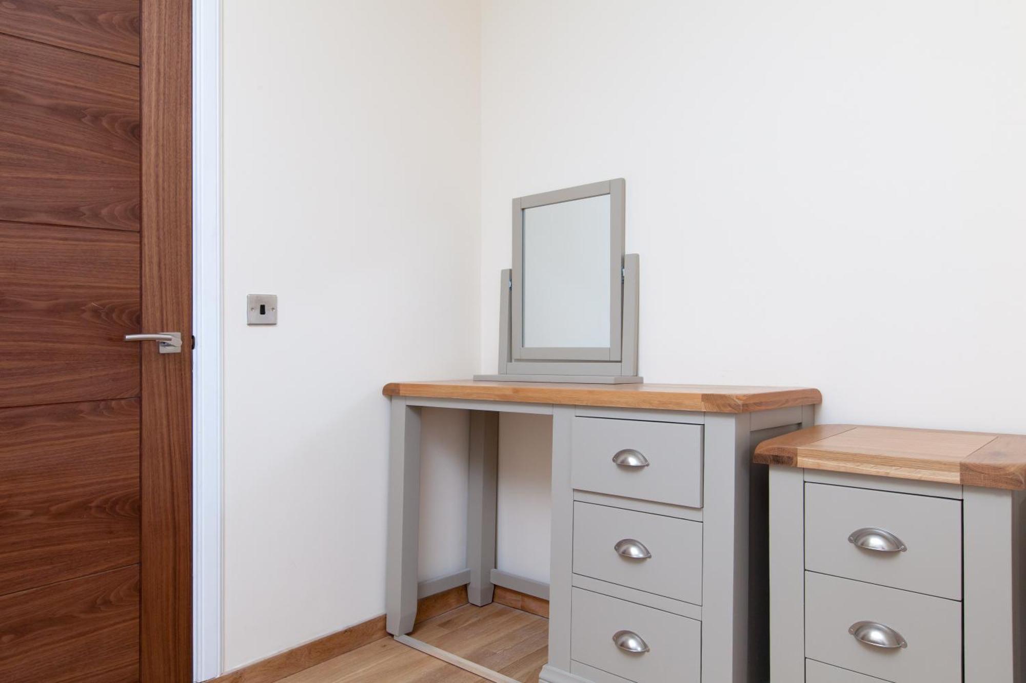 Luxe Arthurs Seat View Townhouse With Hot Tub EDI