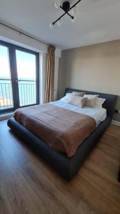 Calming Sea View * Edinburgh