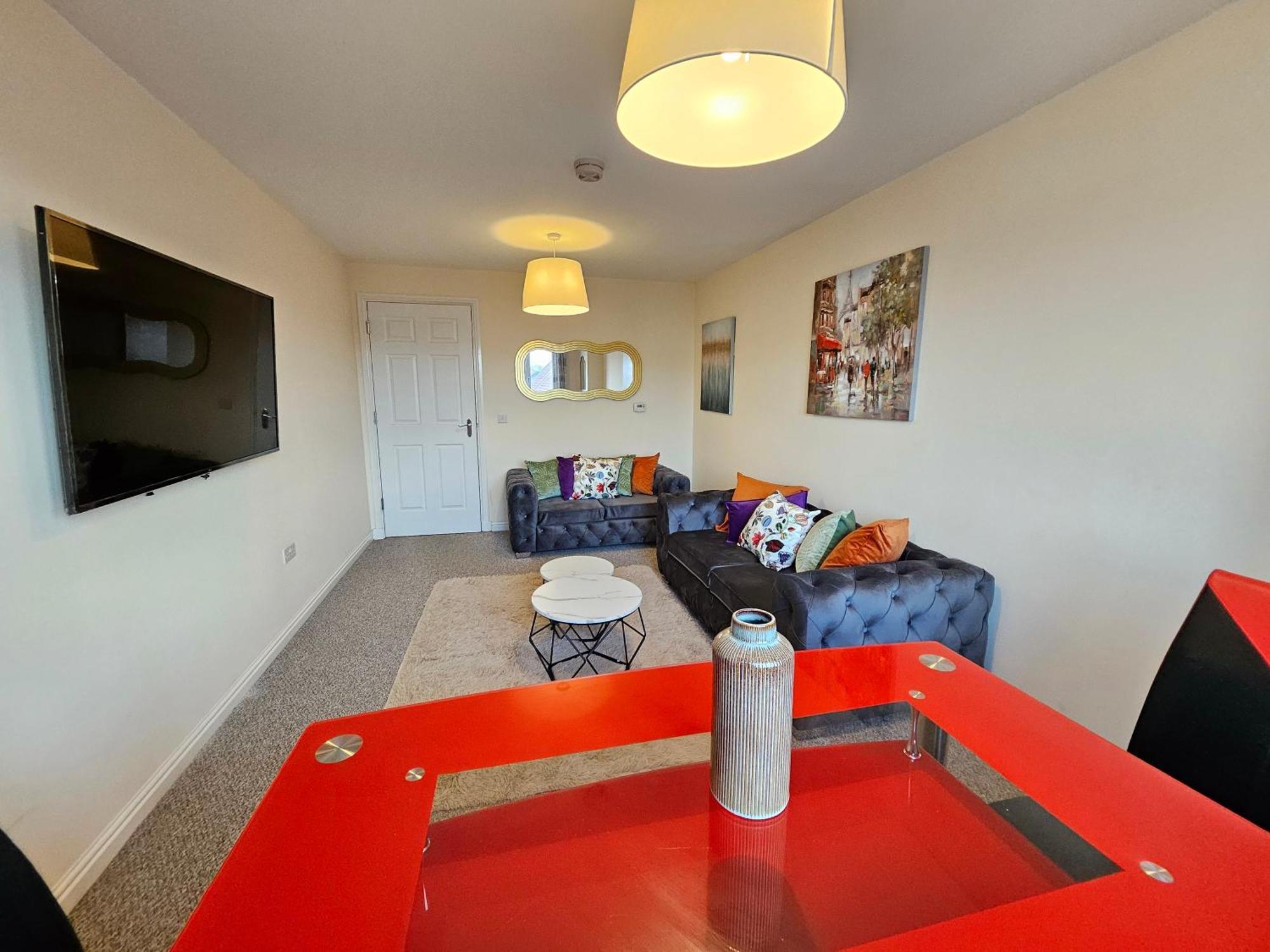 2 Bed Apt, 4 Beds With Parking Apartment Edinburgh