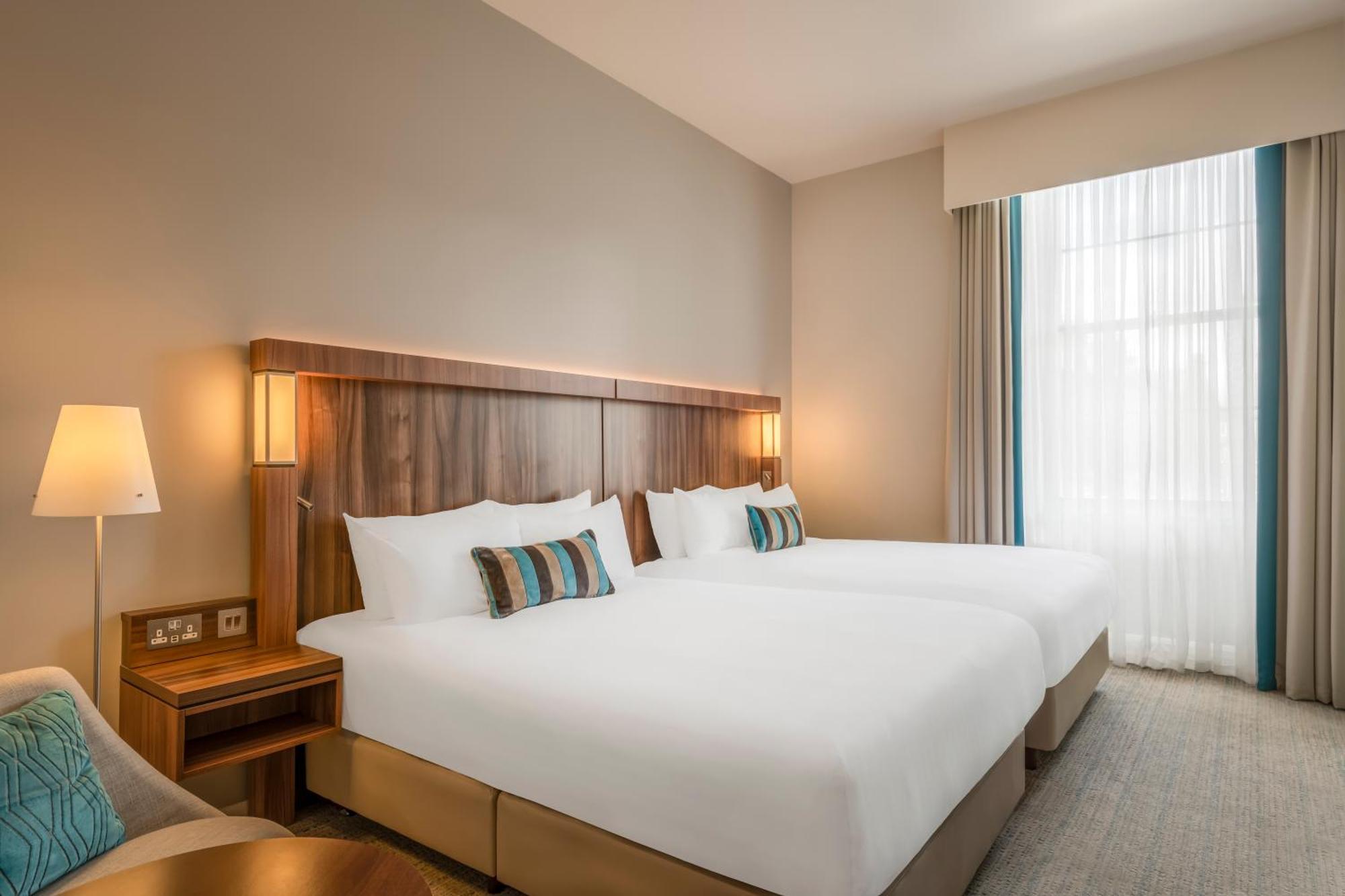 Courtyard By Marriott 4* Edinburgh