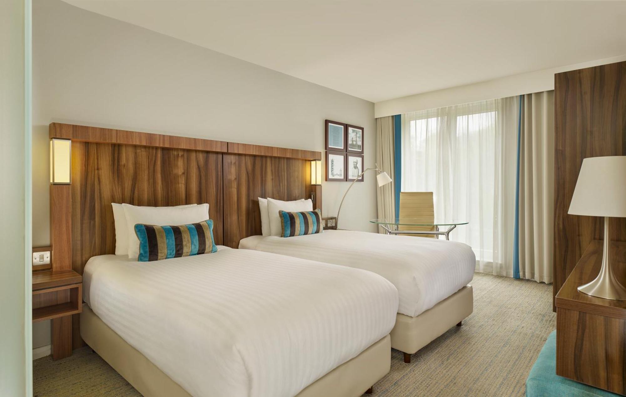 Courtyard By Marriott Hotel