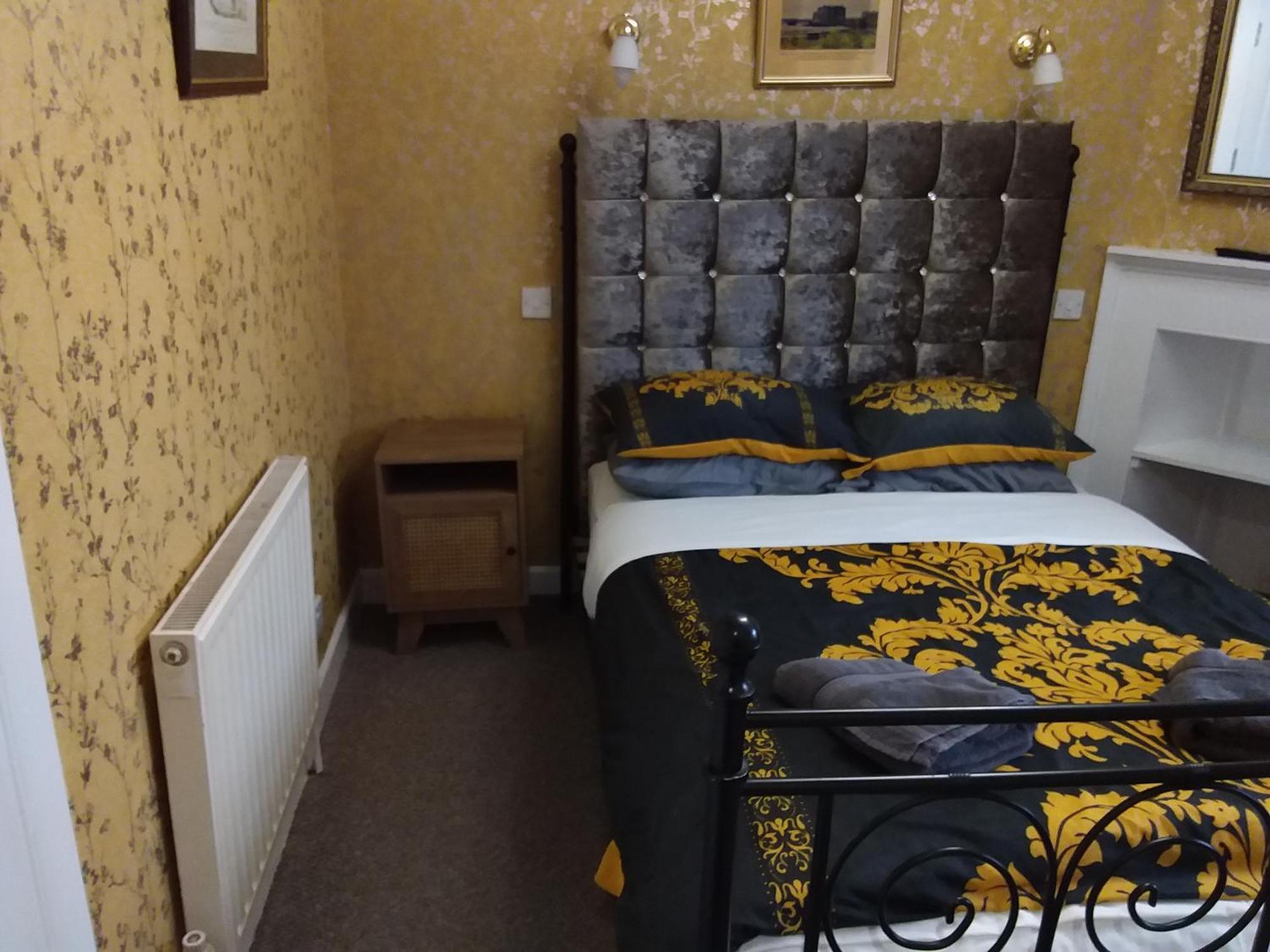 Ivy- Braveheart 3* Edinburgh