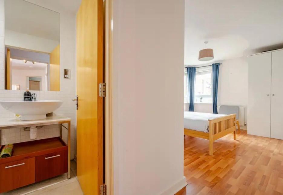Modern Spacious Retreat Full Fibre Wi-Fi & Free Parking Edinburgh