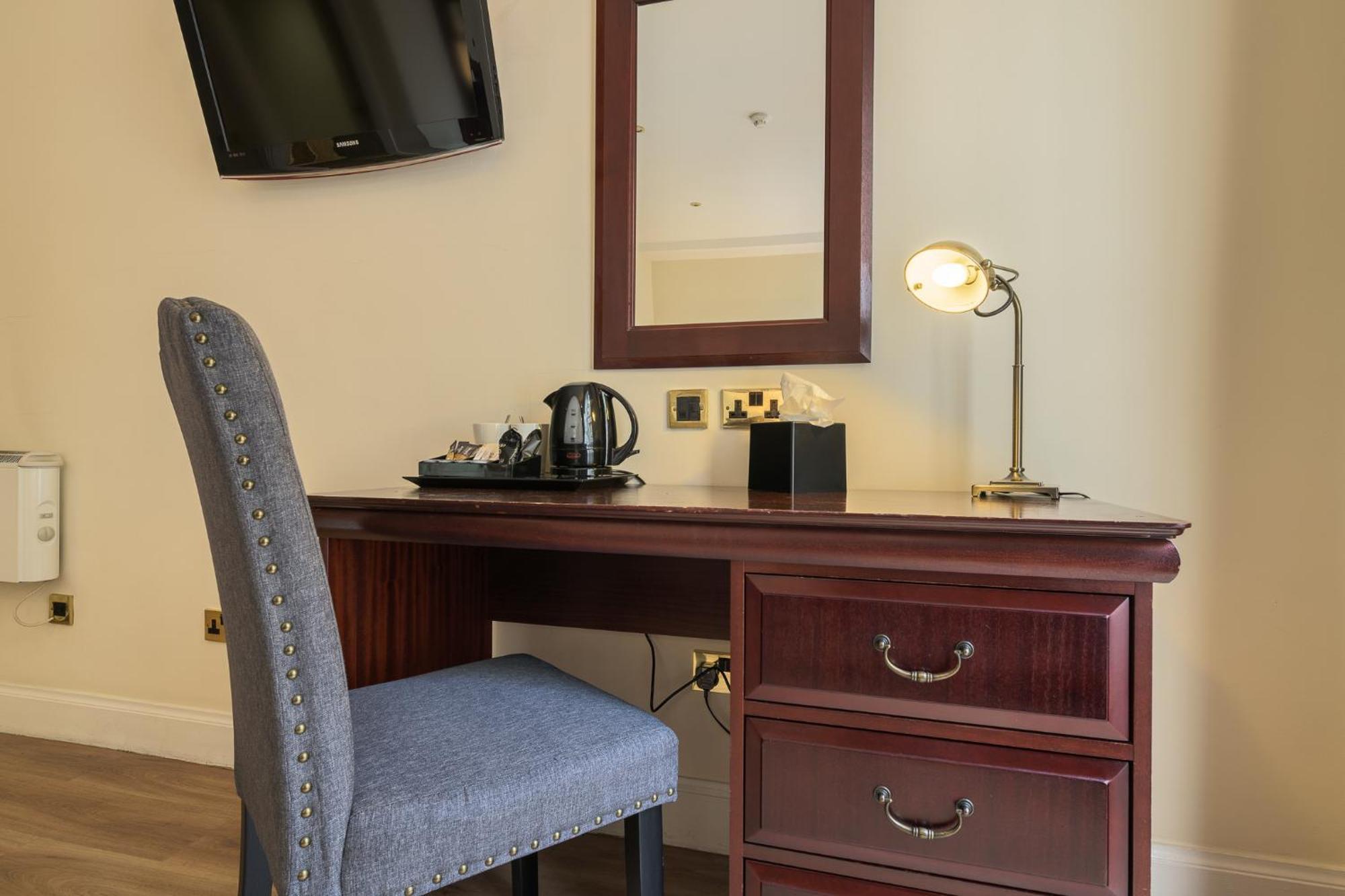 Old Waverley Hotel 3*