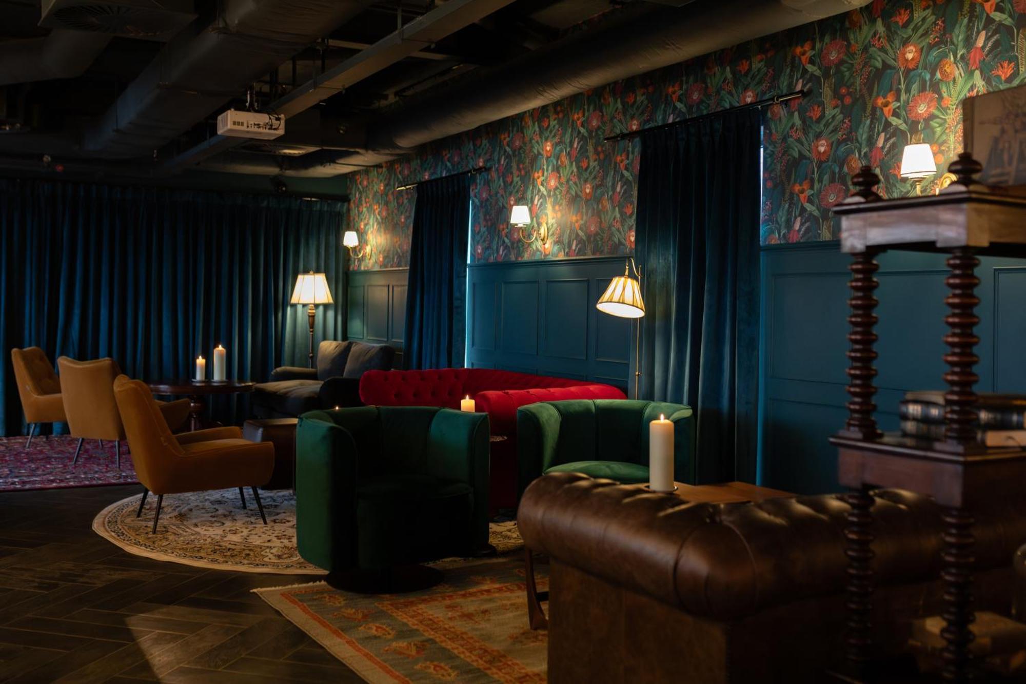Moxy Fountainbridge 4*